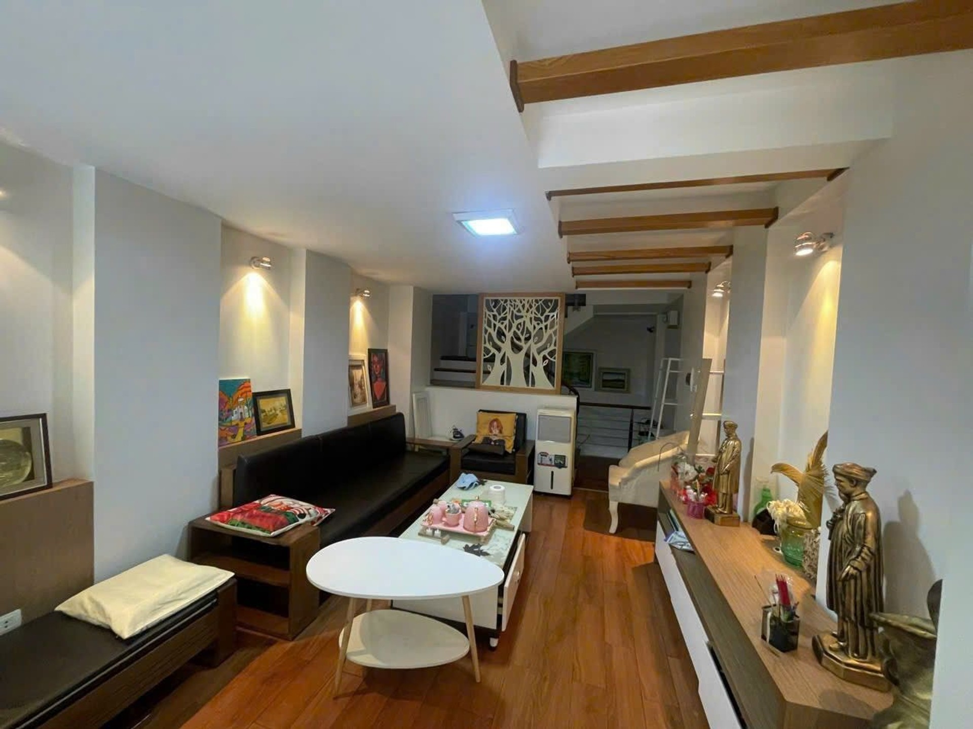 Nhà 5 Tầng Long Biên Mặt Tiền Rộng - Ô Tô Đỗ Cửa, Kinh Doanh Tuyệt Vời!