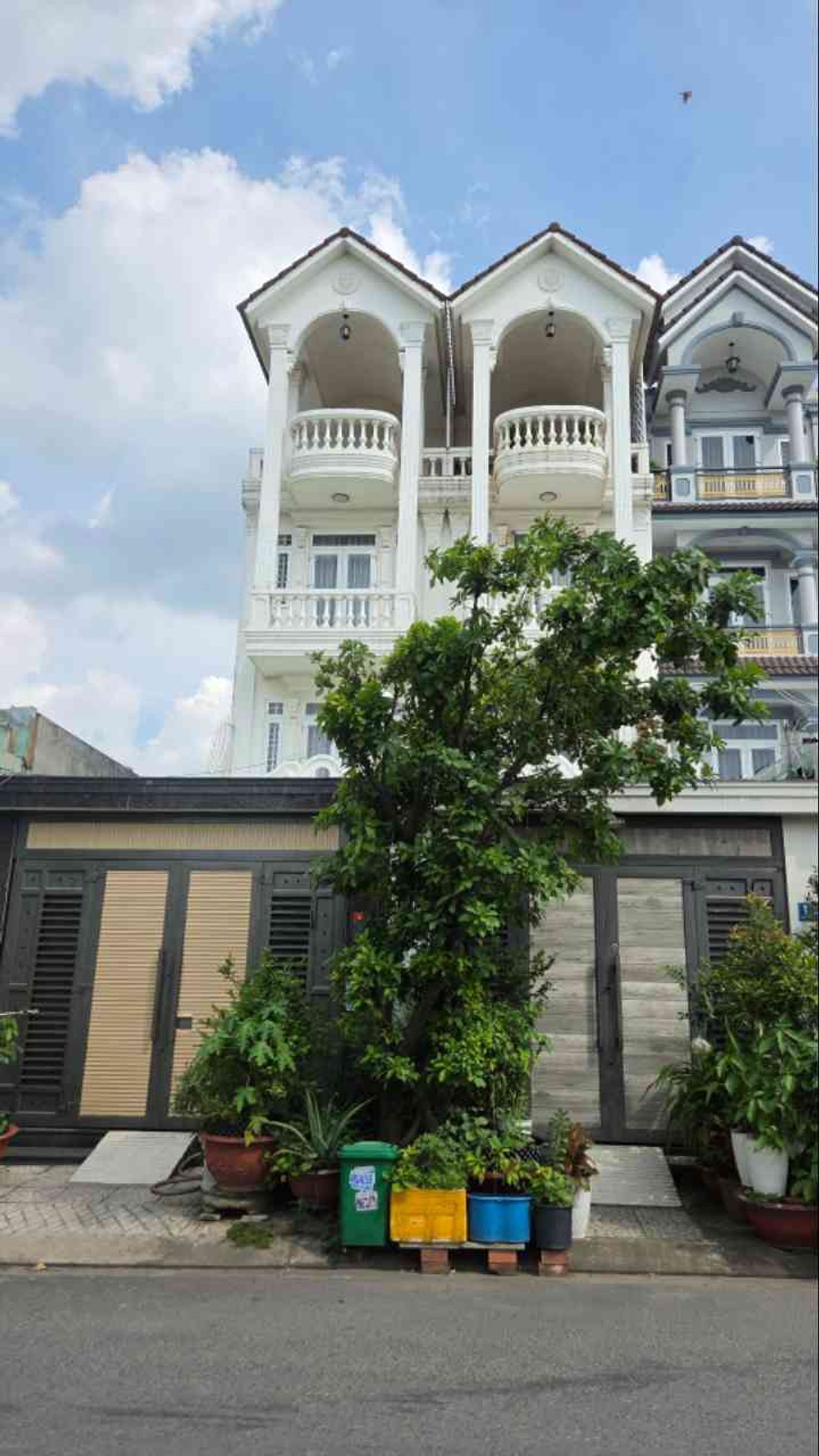 Bán nhà mặt phố Thới An 13, 96m2, 4 tầng, giá 8.8 tỷ