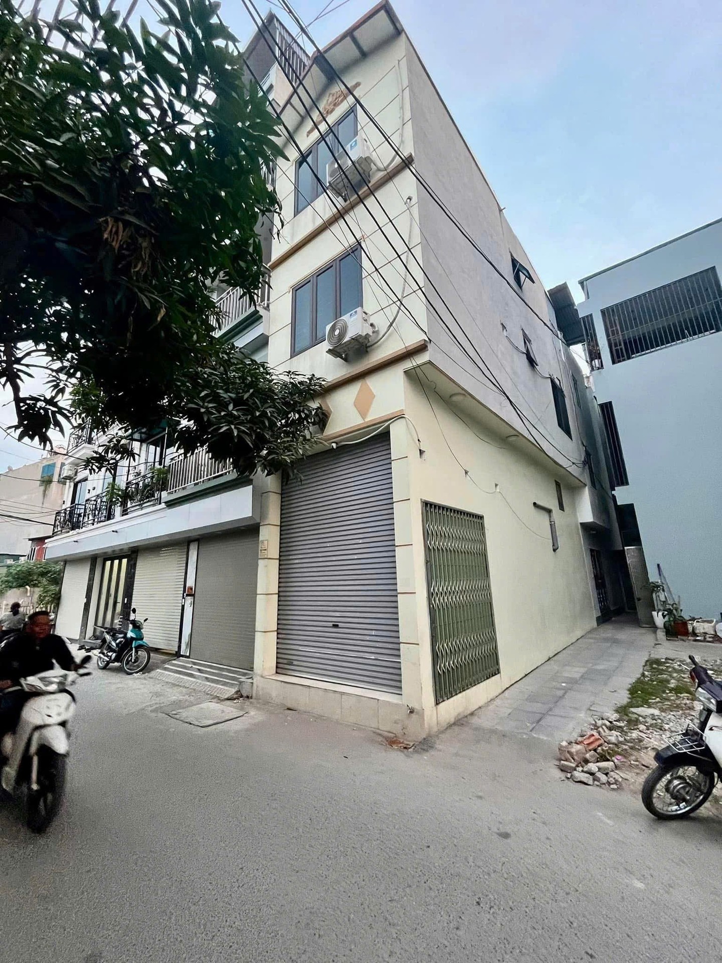 Bán nhà 3 tầng 31,5m² tại Yên Nghĩa kinh doanh tốt giá 8,15 tỷ