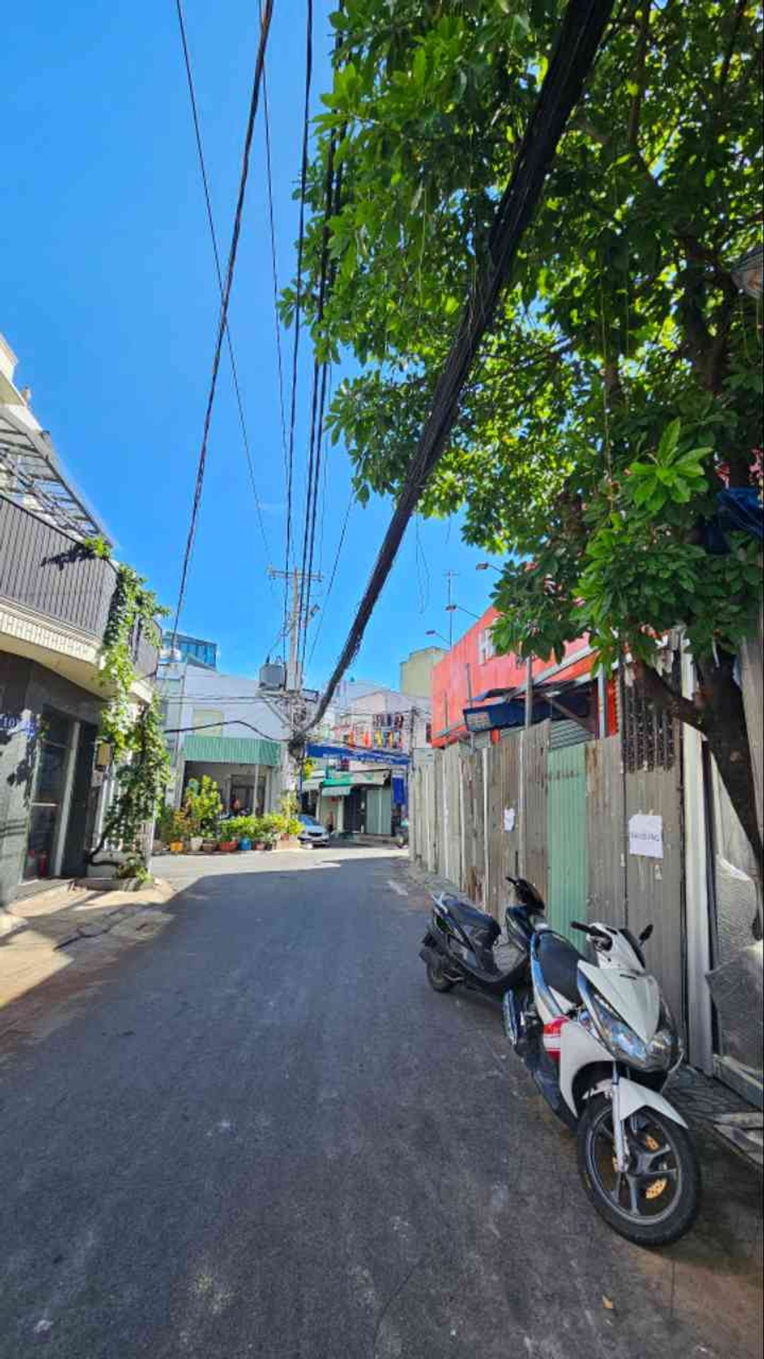 Bán nhà mặt phố khu vực Âu Cơ, Lạc Long Quân, 90m2 1 tầng