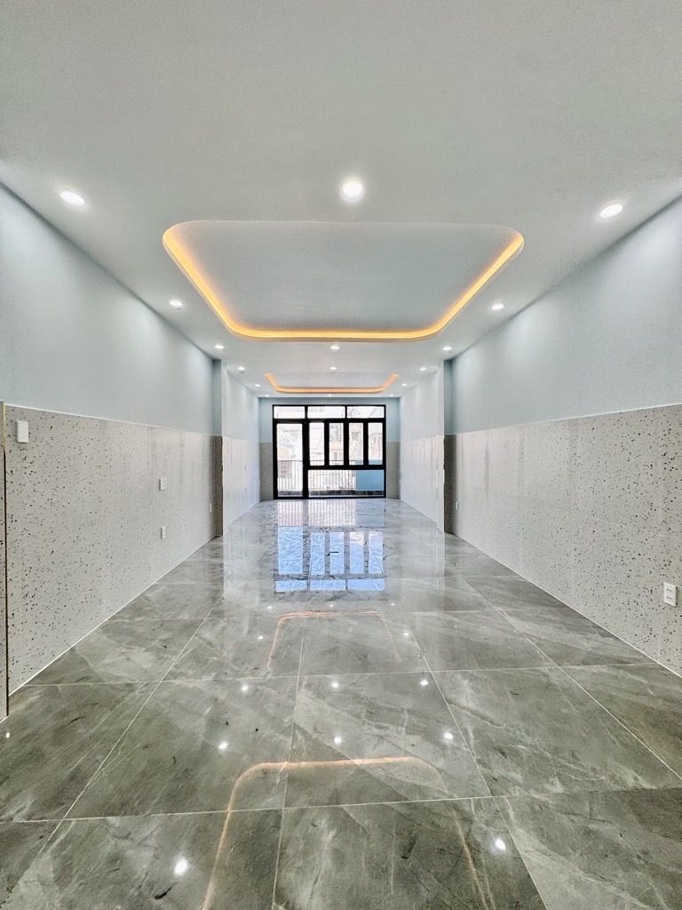 Bán nhà mặt phố 6 tầng có thang máy tại Hiệp Tân Tân Phú