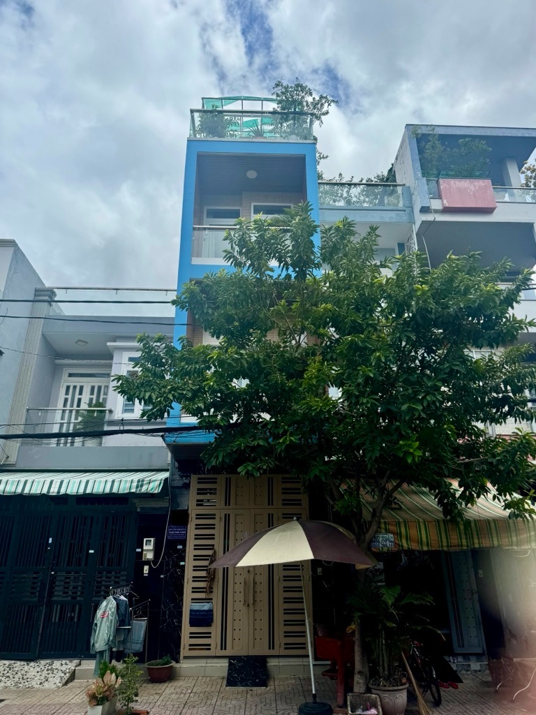 Bán nhà mặt phố 4 tầng, 54.4m2 tại quận trung tâm, giá 8.8 tỷ