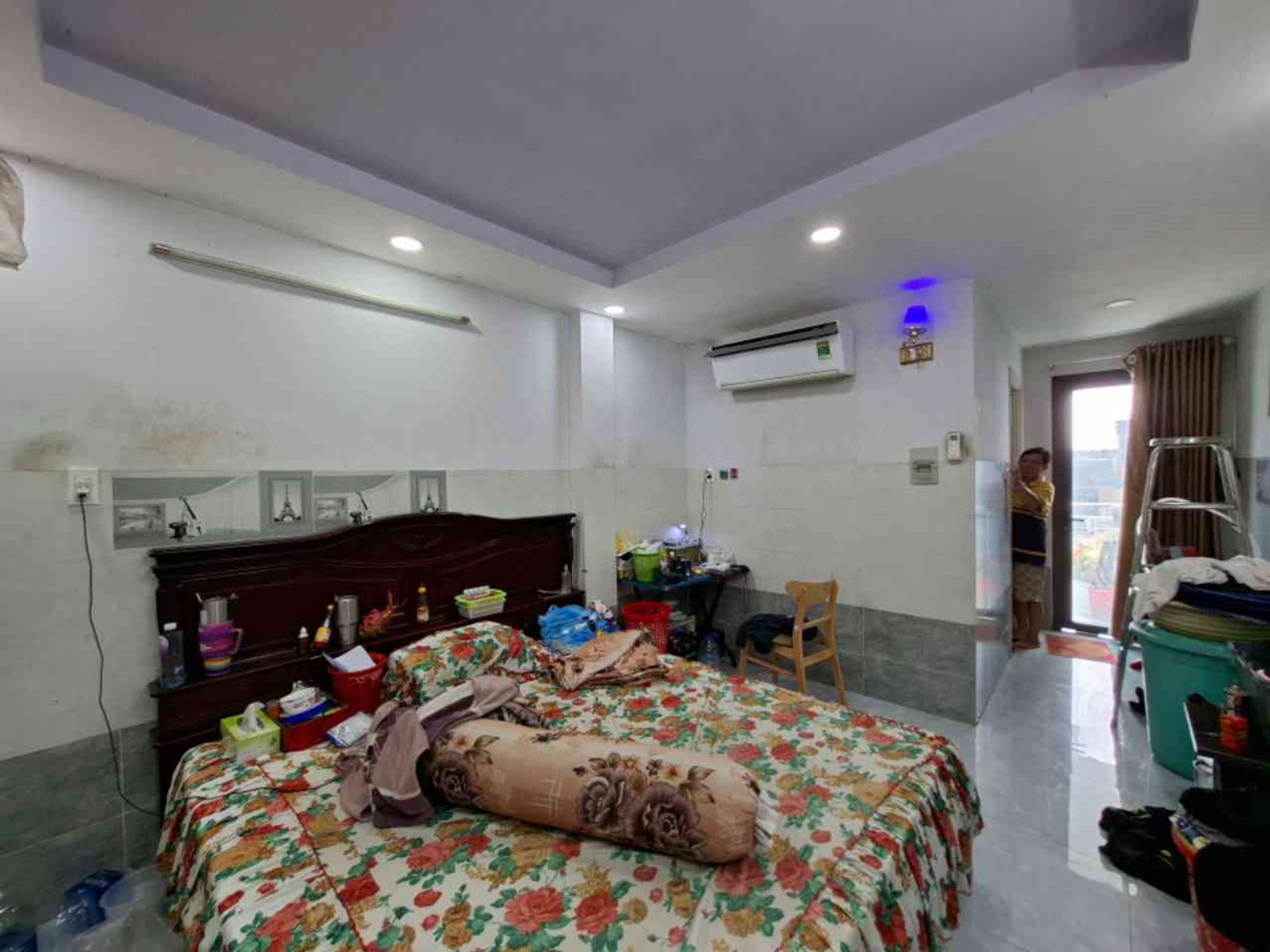 Bán nhà 3 tầng 5 phòng ngủ quận Tân Phú giá giảm còn 13.5 tỷ