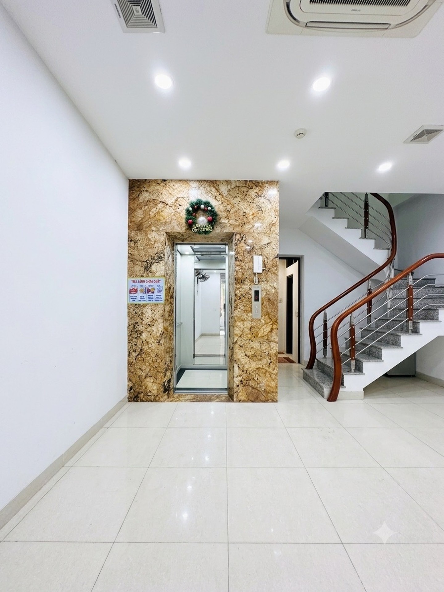 Bán biệt thự liền kề 5 tầng tại KĐTM Kiến Hưng, giá 20,5 tỷ