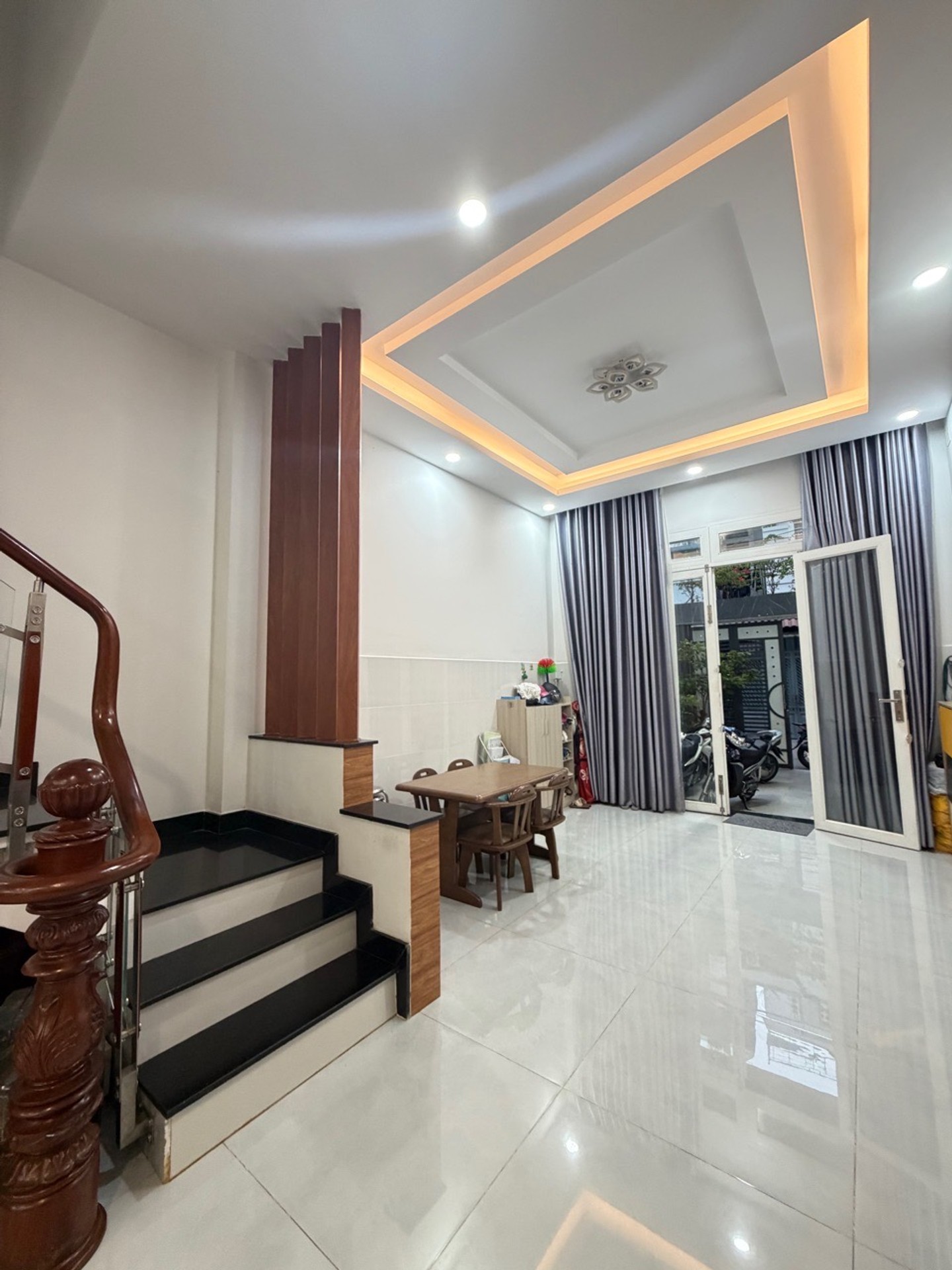 Bán nhà riêng 4 tầng hẻm xe hơi phường Bình Hưng Hòa, diện tích 90m2, nội thất đầy đủ