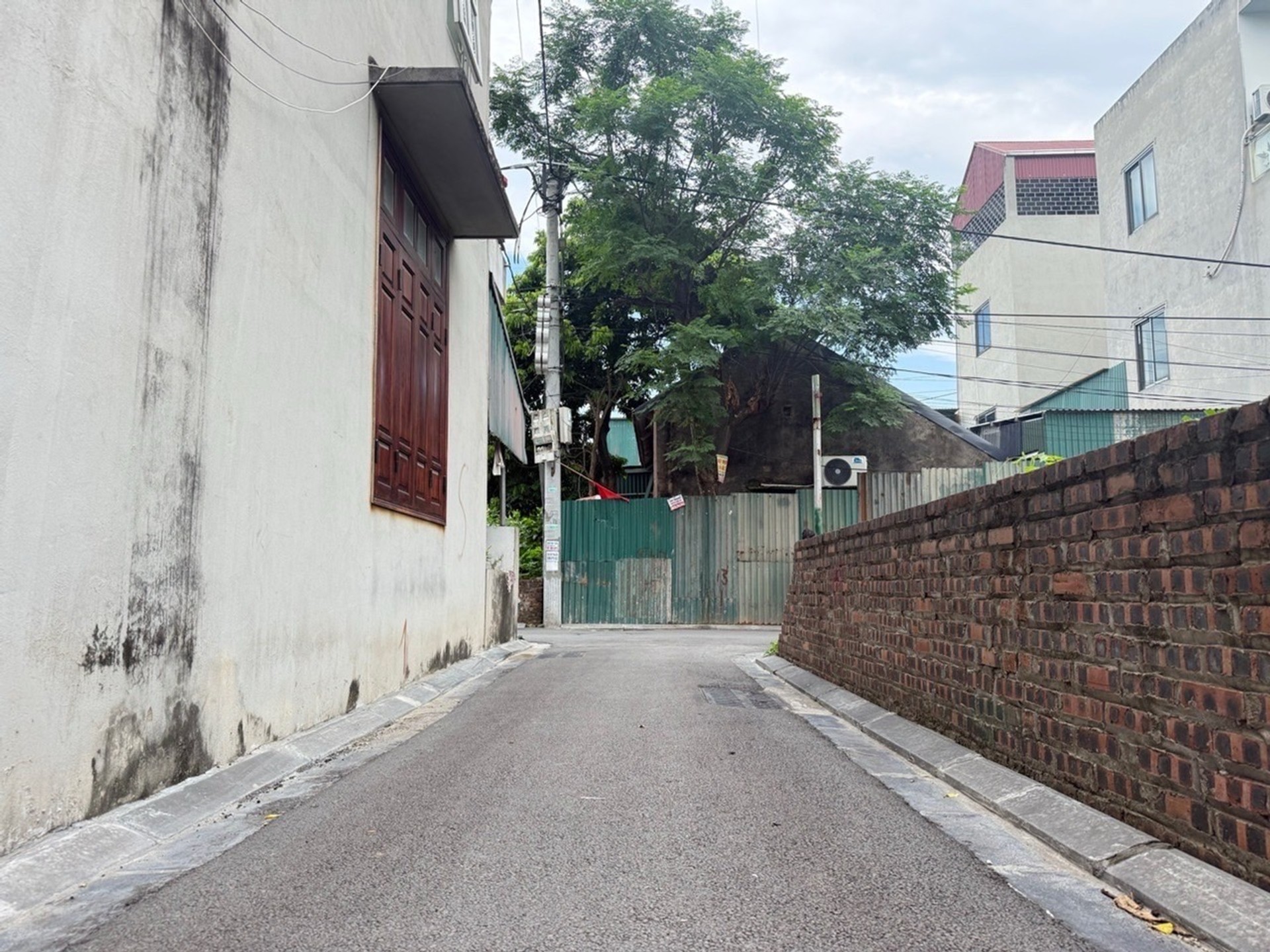 Đất thổ cư mặt tiền rộng, vị trí đắc địa tại Vân Trì