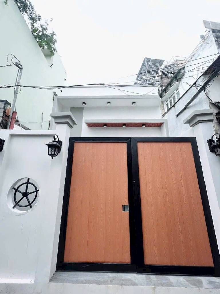 Bán nhà mới hẻm xe hơi, 47m2, ngang 4, 2 tầng, P Tân Hưng, Sát kdc Himlam Quận 7, hơn 5Tỷ TL
