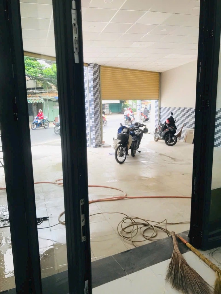 Bán nhà mặt phố 2 tầng mặt tiền 4m tại phường Tân Thới Hòa, giá 12.5 tỷ