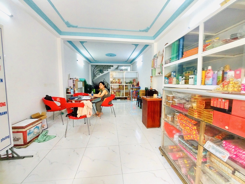 Bán nhà mặt phố 3 tầng, 80m2 tại Tân Phú giá 13.5 tỷ