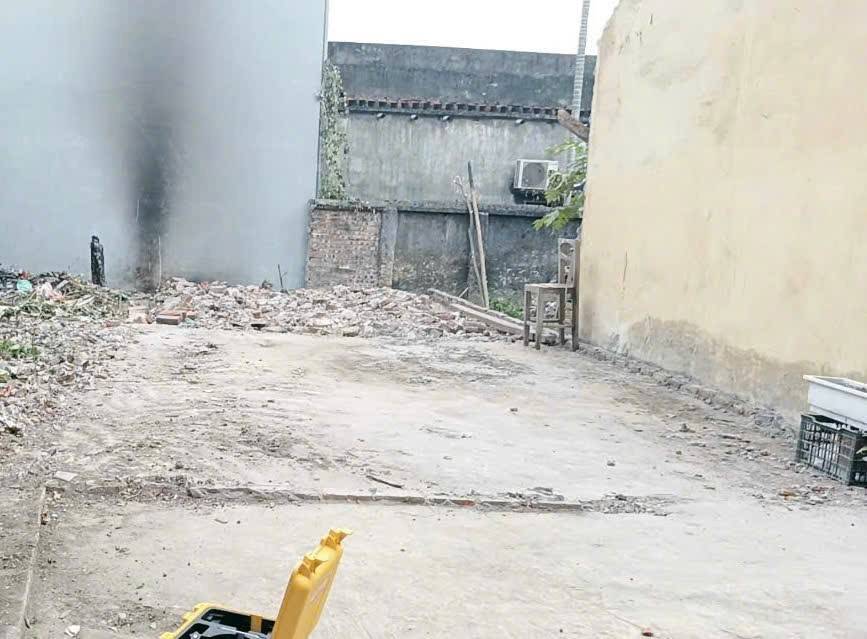 Bán đất khu tập thể công ty 238, diện tích 84,6 m2, giá 3 tỷ đồng