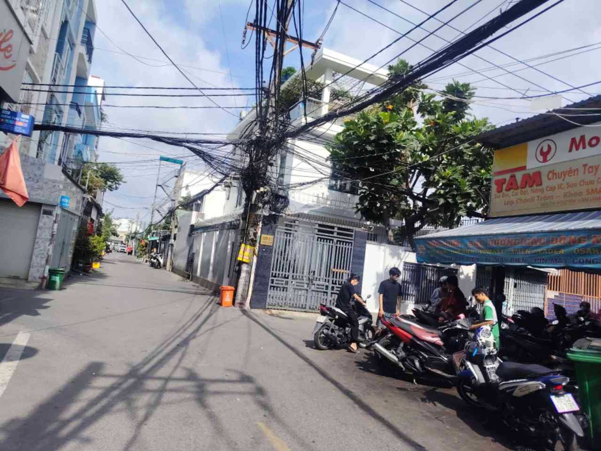 Bán nhà riêng 2 mặt tiền hẻm Nguyễn Văn Linh Quận 7, diện tích 122.4m2, giá 8.9 tỷ