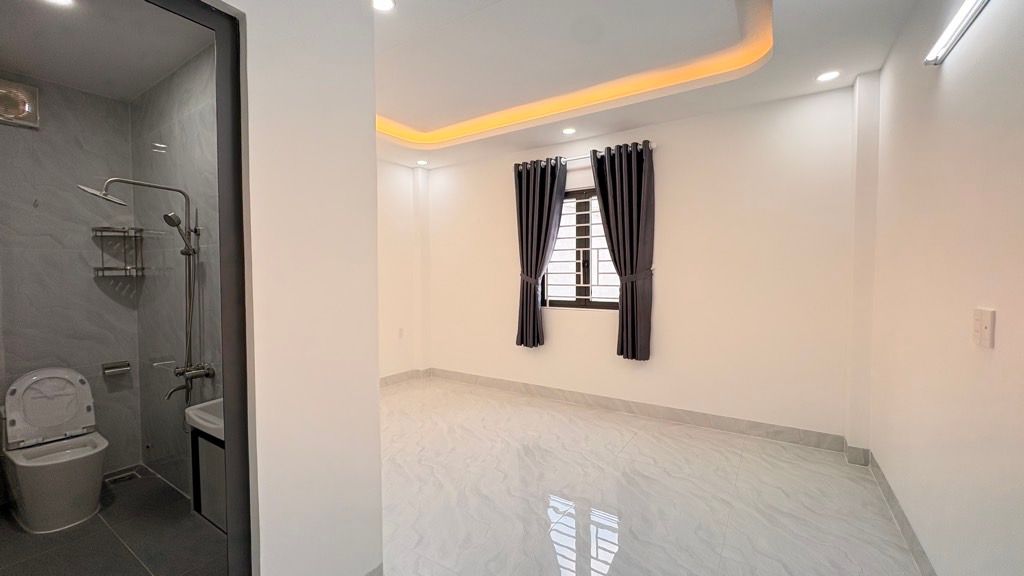🔥 6TỶ HIỆP THÀNH, QUẬN 12 - NHÀ 4 TẦNG NGANG GẦN 5M NỞ HẬU - FULL NỘI THẤT - HẺM XE HƠI 5M!
