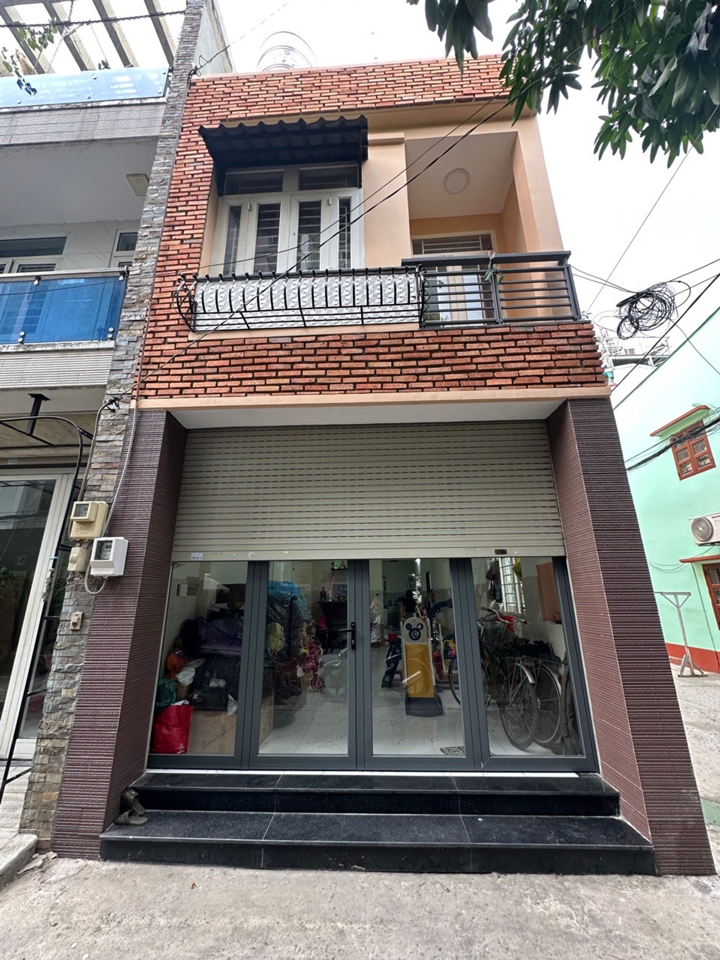 Bán nhà riêng 2 tầng 64m² hướng Đông tại phường Bình Tân, 2 mặt tiền hẻm xe tải