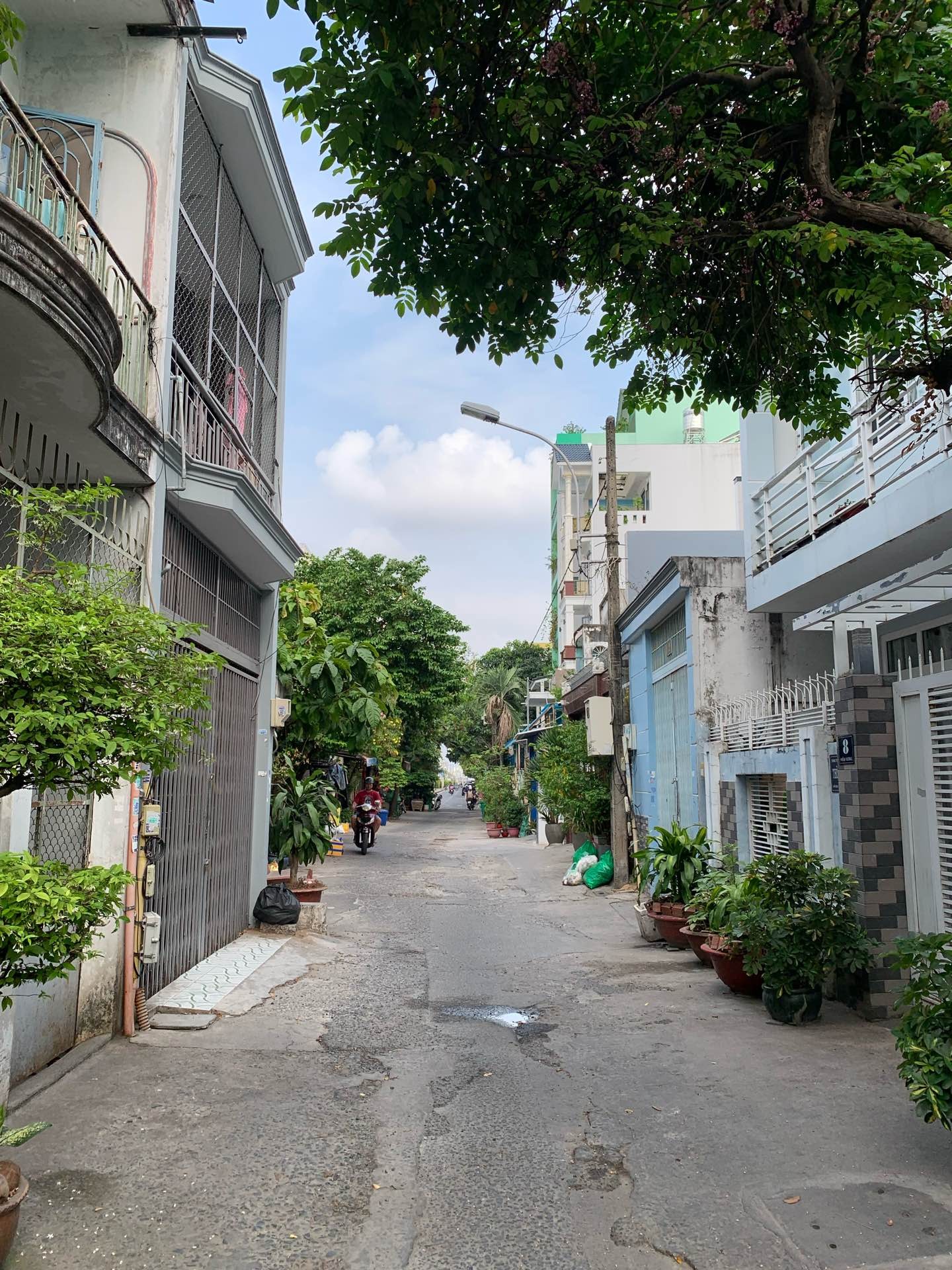 Nhà mặt phố 3 tầng Tân Phú, giá tốt, tiện kinh doanh