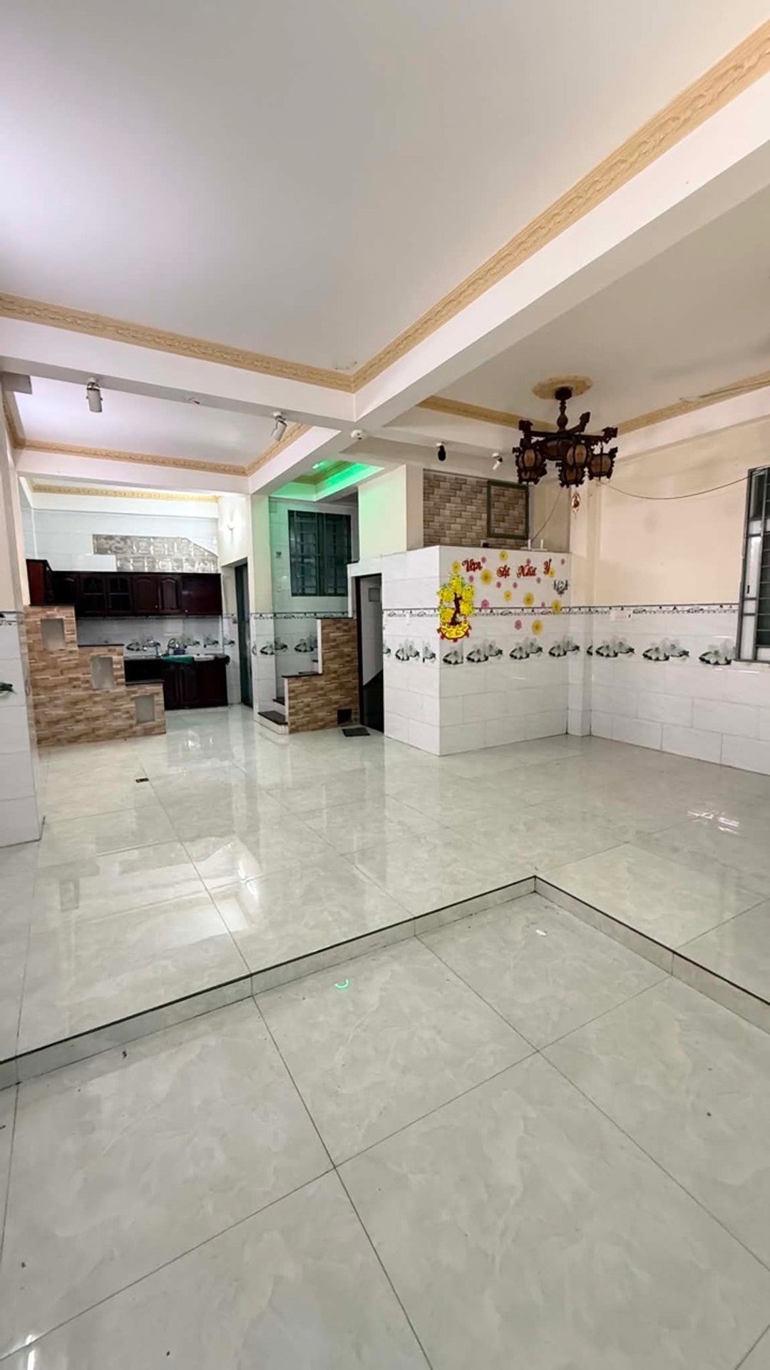 Bán nhà 4 tầng gần quận 11, diện tích 58m2, giá 5.9 tỷ