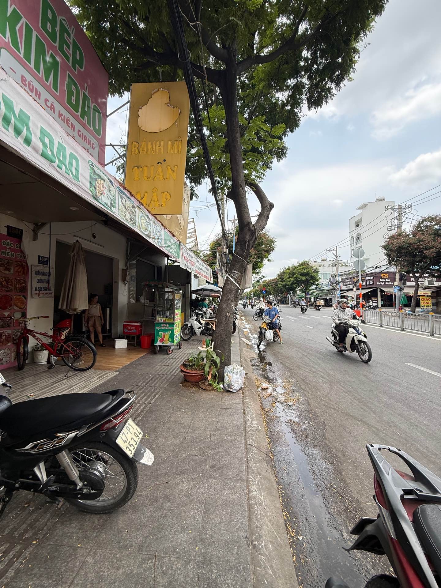 Nhà mặt phố Kênh Tân Hóa, P. Tân Phú, giá giảm còn 9,5 tỷ