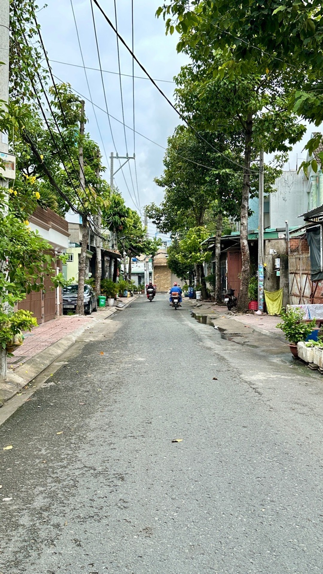 Bán đất 100m2 xã Bà Điểm, giá 5.x, đường nhựa 12m