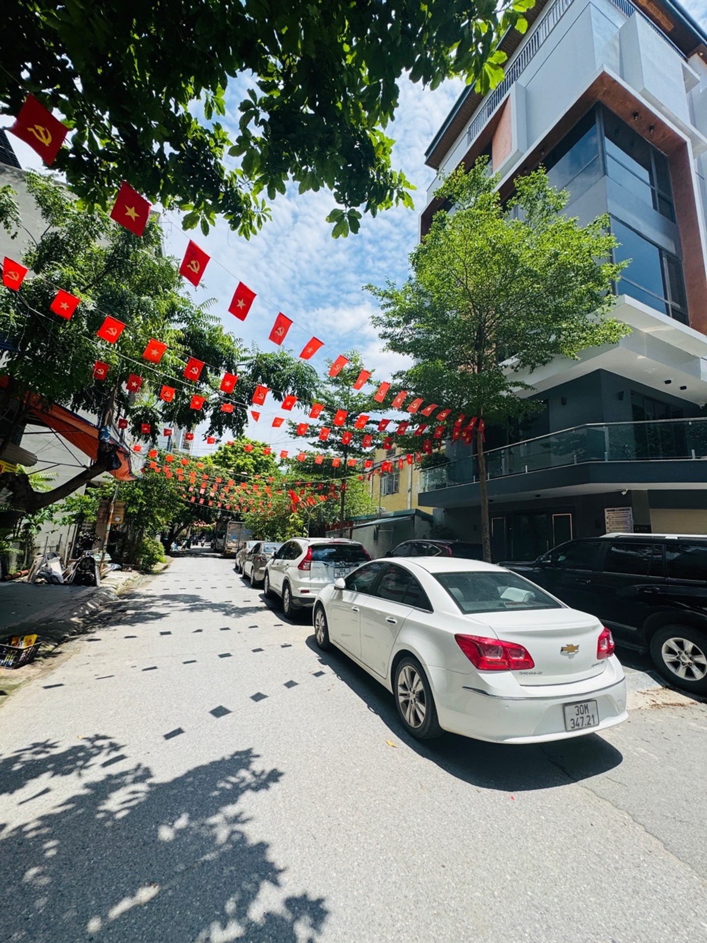 Liền kề Mỗ Lao, 50m2, mặt tiền 6m, phân lô vỉa hè, ô tô dừng đỗ ngày đêm, 50m2, 18.8 tỷ