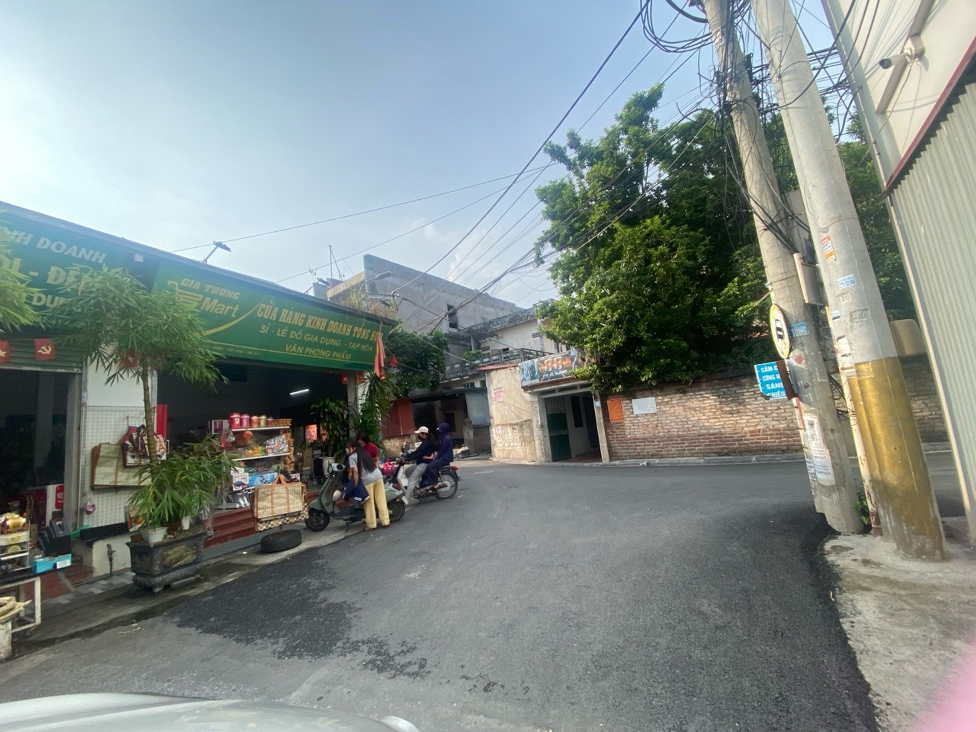 Bán đất Quang minh