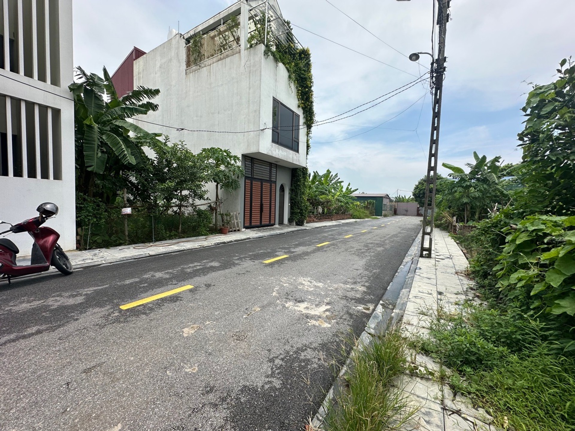 Bán nhà riêng 3 tầng tại Nguyên Khê, diện tích 85.9m2, pháp lý rõ ràng