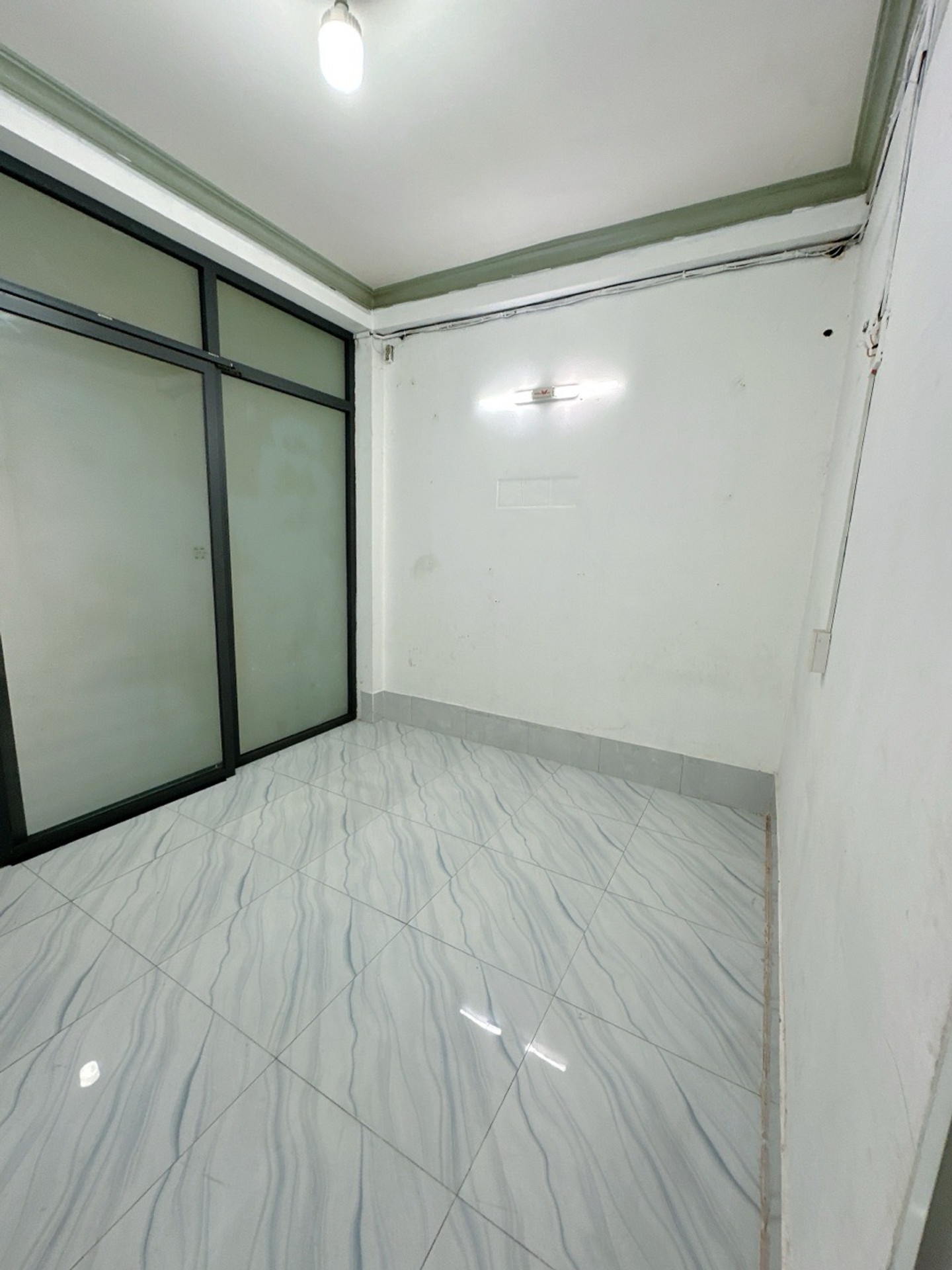 Cơ hội hiếm có sở hữu nhà mặt phố mặt tiền rộng 4m tại Vĩnh Lộc
