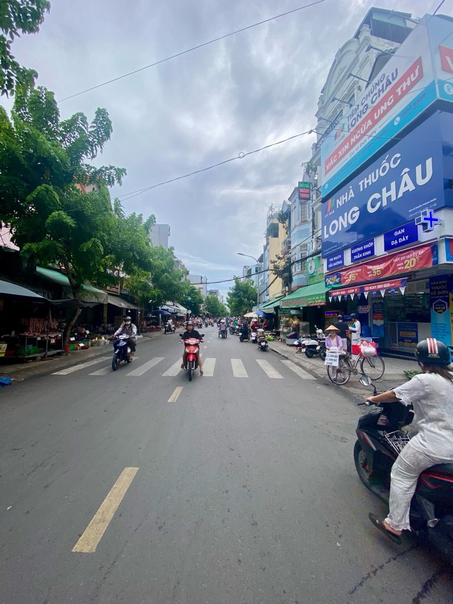 Bán nhà mặt tiền chợ Phạm Văn Bạch, gần sân bay ga T3