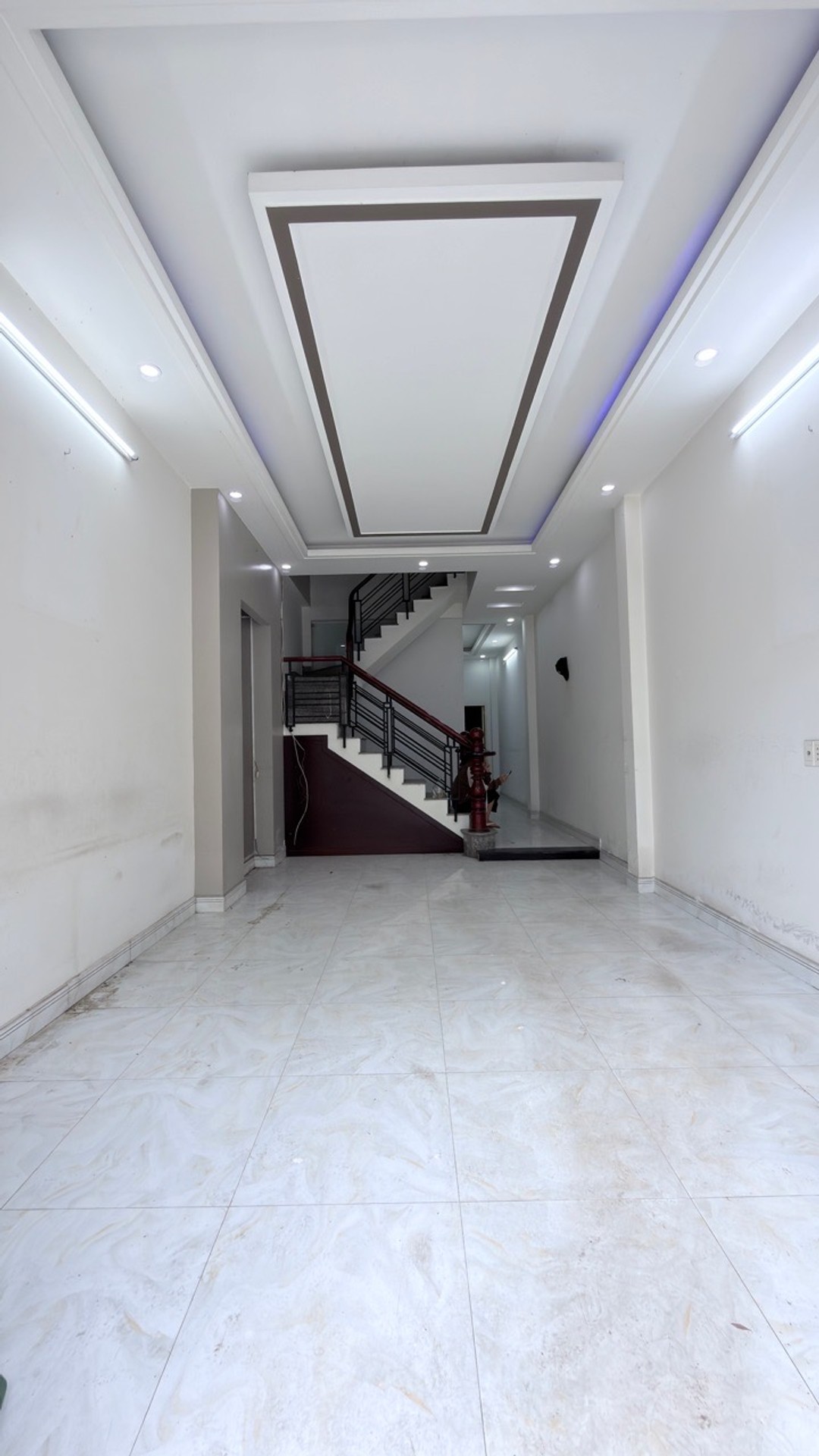 Nhà riêng Gò Vấp ô tô đậu trong nhà, khu vực dân trí cao
