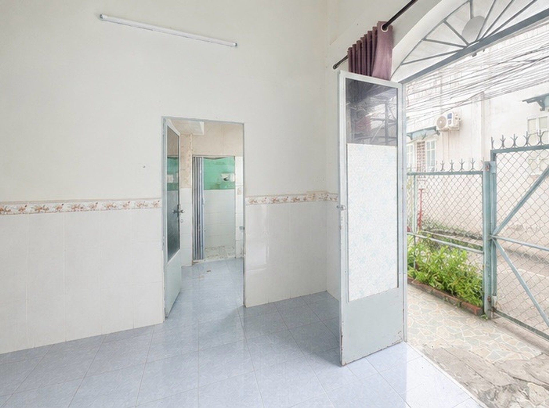 NHƯỢNG LẠI CĂN NHÀ CẠNH KHA VẠN CÂN _ GẦN CHỢ THỦ ĐỨC _ 3.4 tỉ
