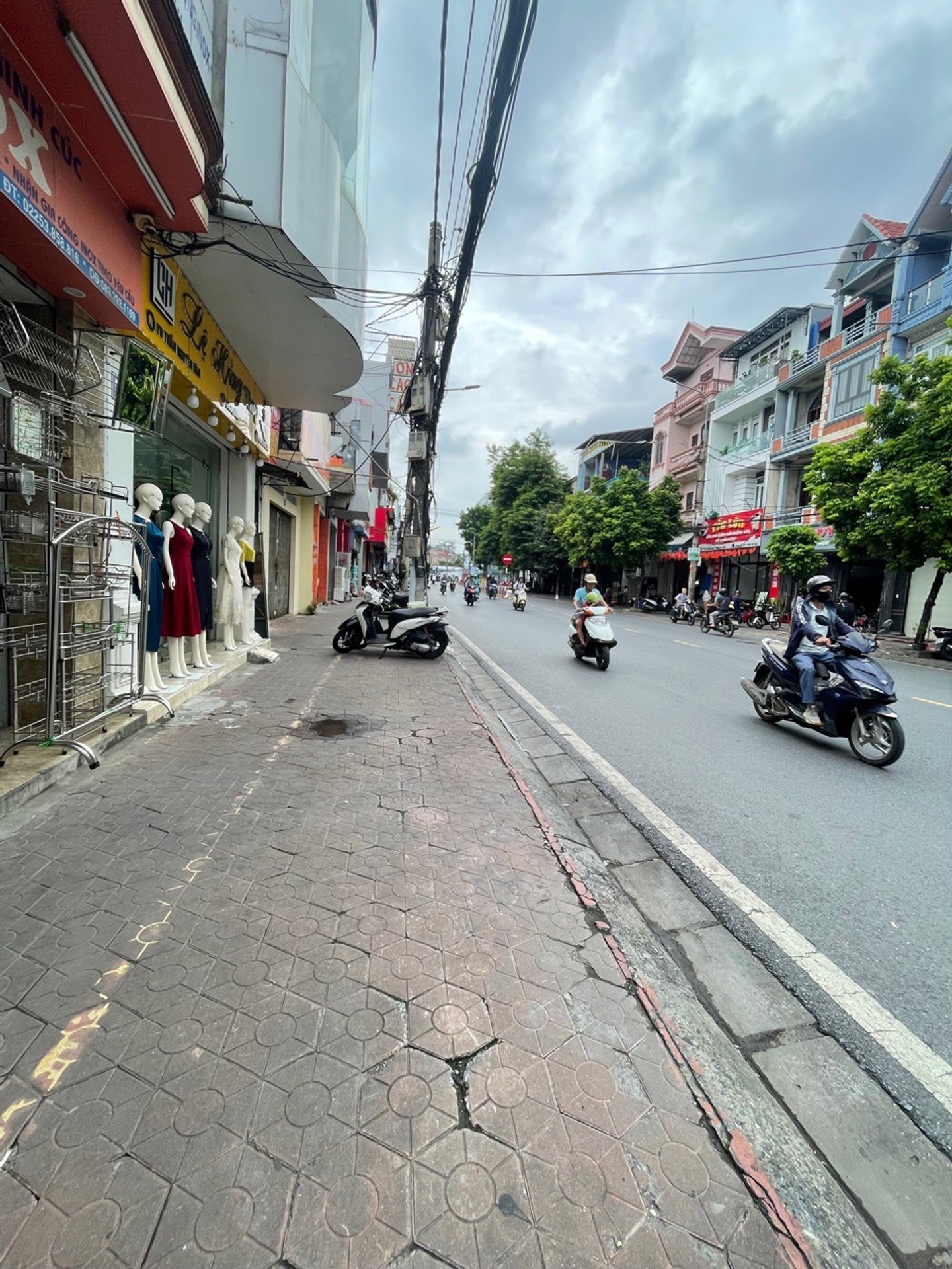 Cơ Hội Vàng Sở Hữu Nhà Mặt Phố Lô Góc Vị Trí Đắc Địa Trần Nguyên Hãn