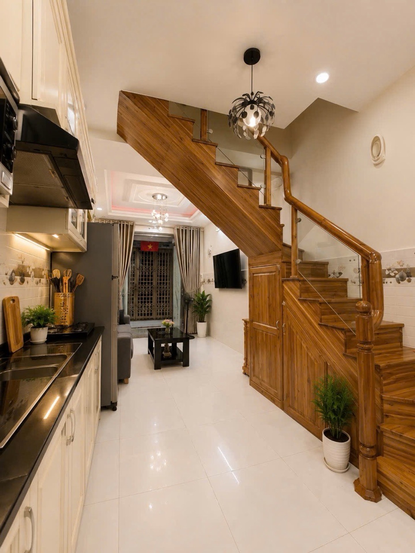 Bán nhà riêng 2 tầng tại quận Tân Phú, diện tích 25m², pháp lý cơ sở