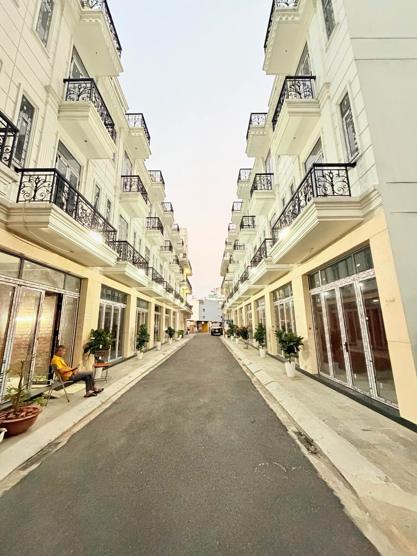Bán biệt thự liền kề 4 tầng tại Tân Phú, gần công viên