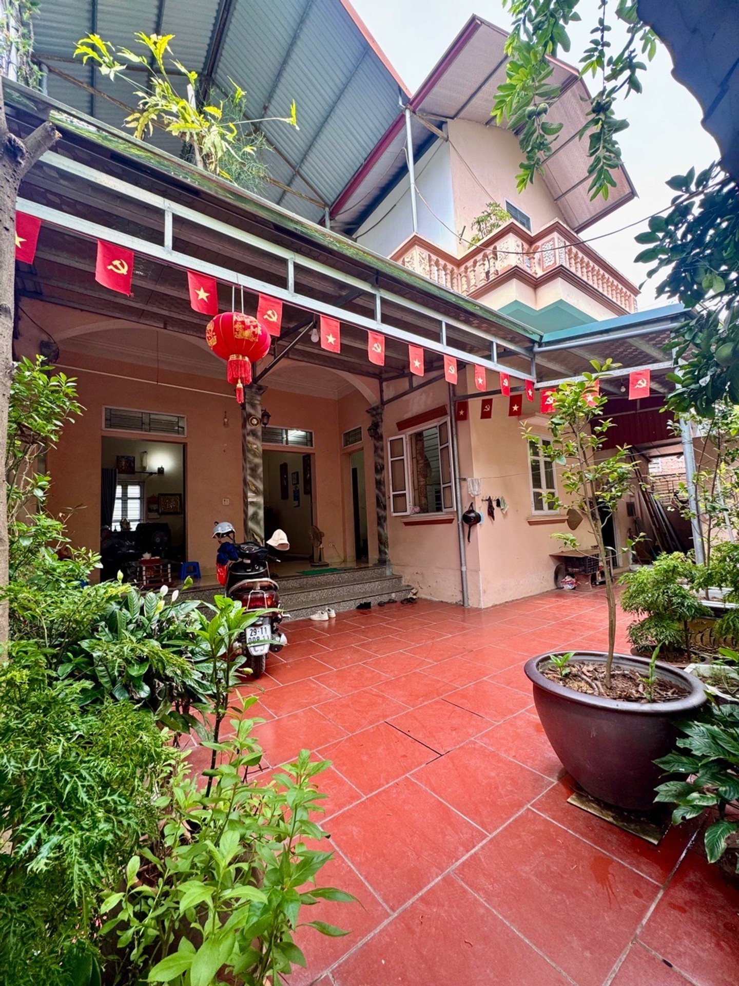 Nhà bán trung tâm thị trấn Trúc Sơn, diện tích 174m2, giá 10.9 tỷ