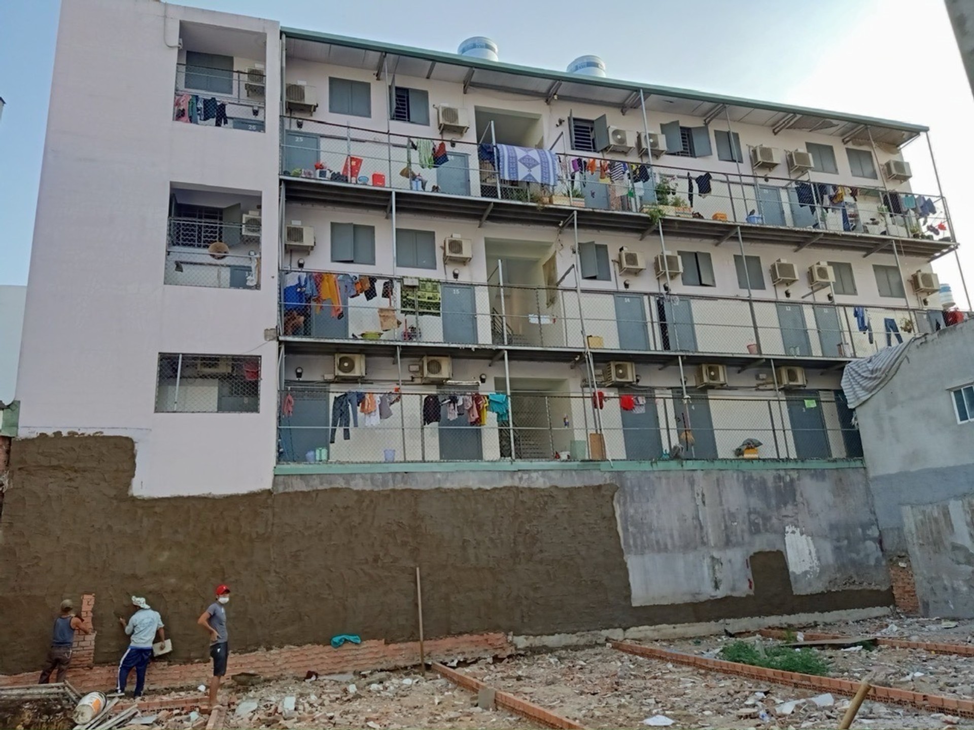 Bán CHDV 27 phòng sát KCX Tân Thuận Thông CC Ecogreen Quận 7, 131m2, ngang 5.1 x26, Hơn 14 tỷ
