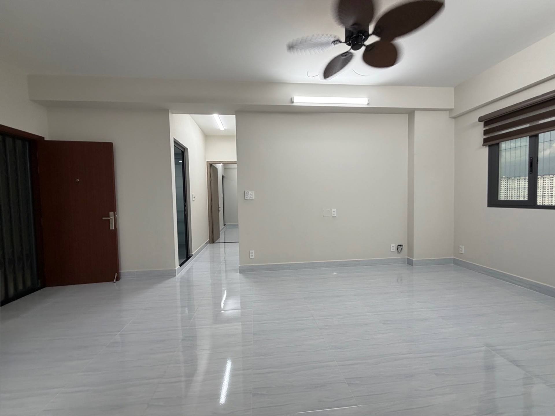 Bán căn hộ 3 phòng ngủ tại quận Tân Phú, căn góc thoáng mát