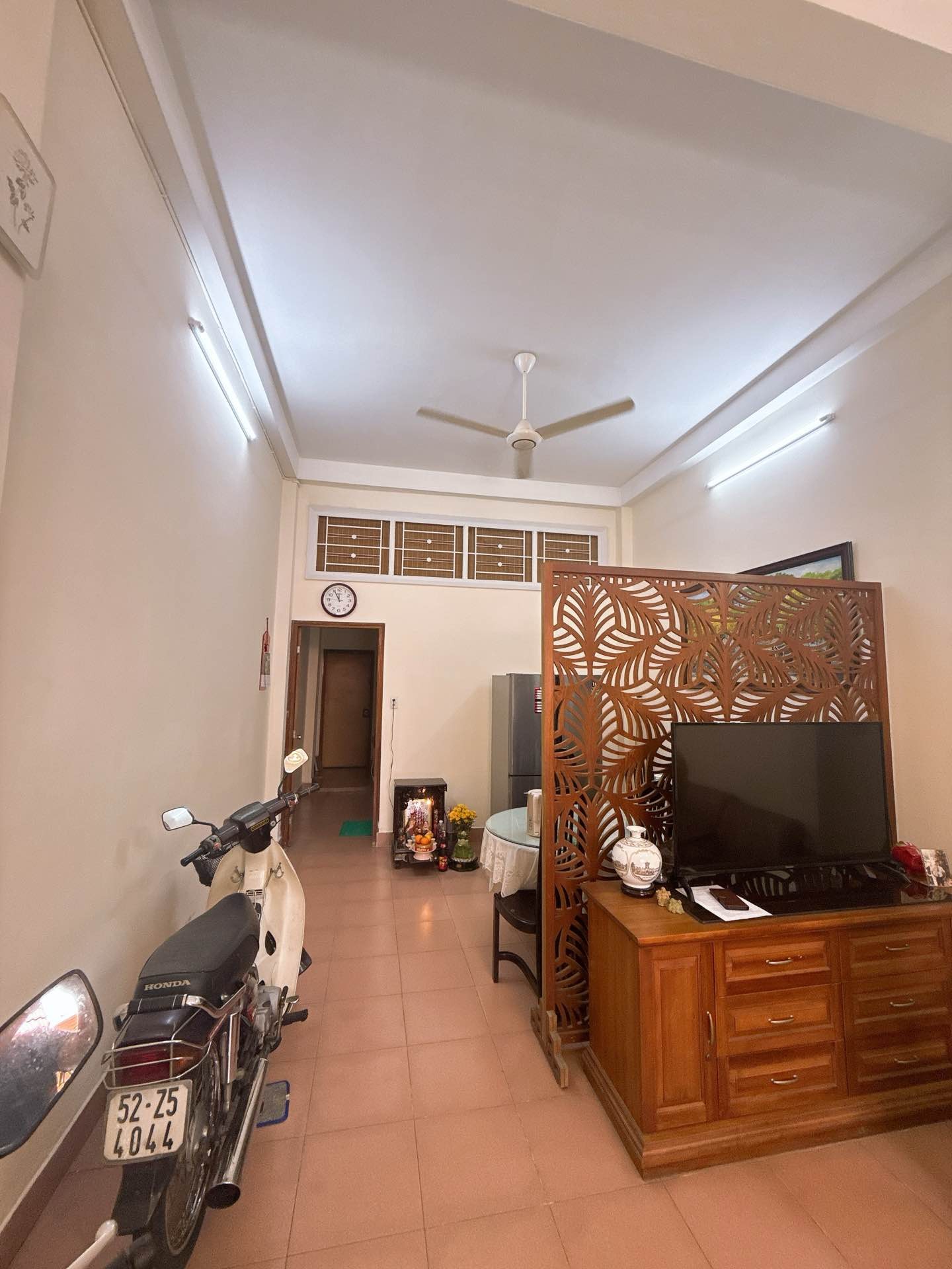 Nhà 3 tầng rộng 104m2 gần Quận 1, Phường 12 Quận 4
