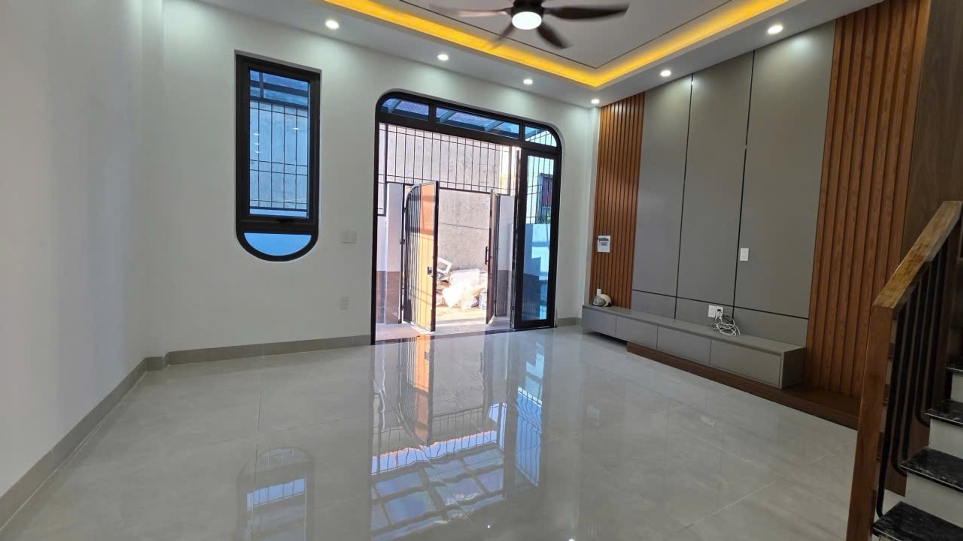 Nhà 2 tầng 3 ngủ giá hợp lý tại Hồng Bàng, 71m2