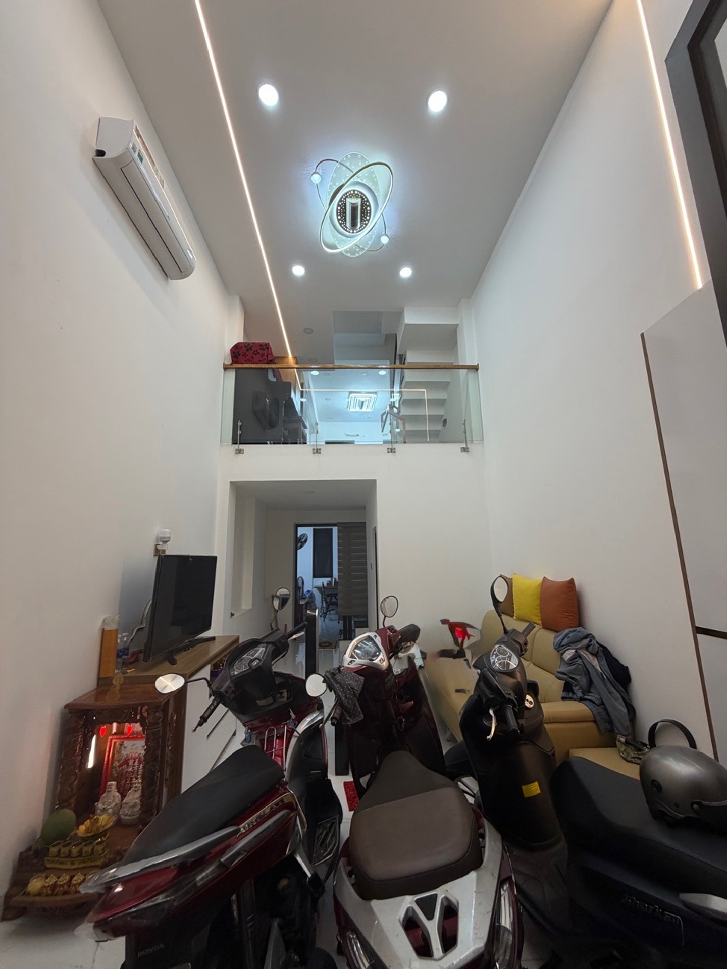 Bán nhà 4 tầng 42m2 tại Tân Phú giá 6,3 tỷ, gần mặt tiền lớn