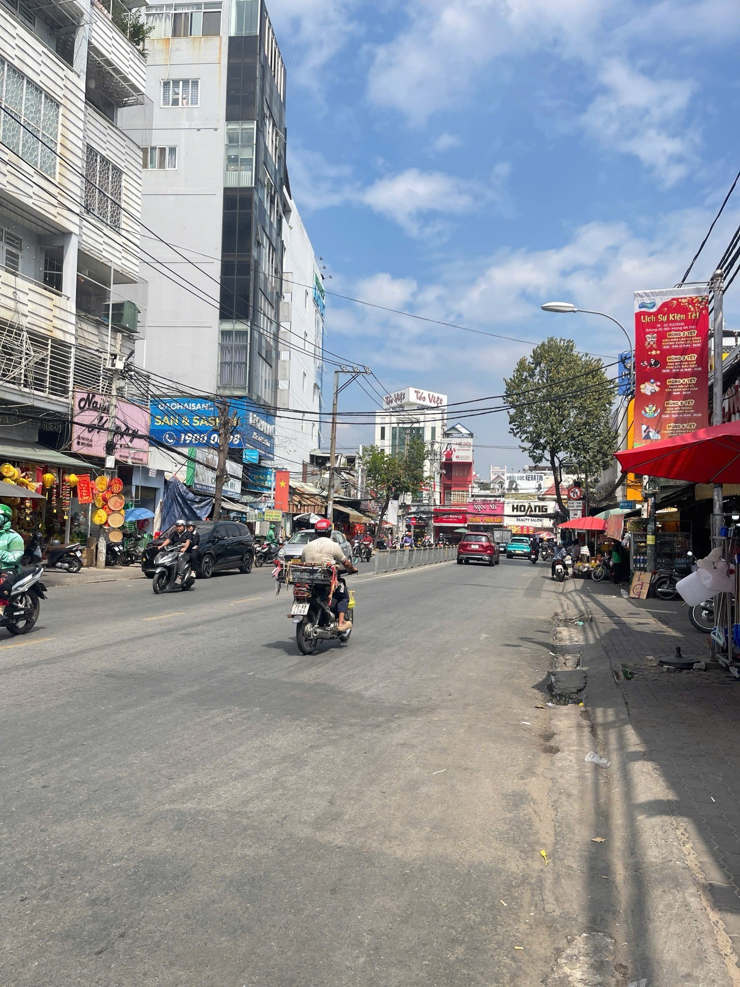 Nhà riêng 200m2 tại quận 7, giảm 1 tỷ, sổ có sẵn