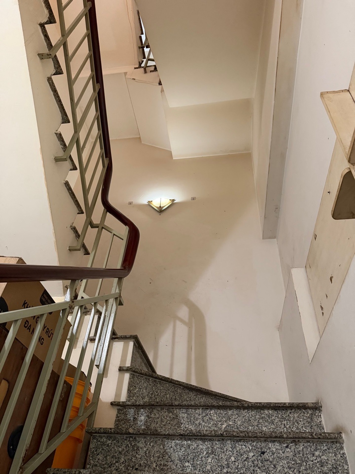 Nhà mặt phố Phạm Văn Đồng, giá sốc giảm sâu!