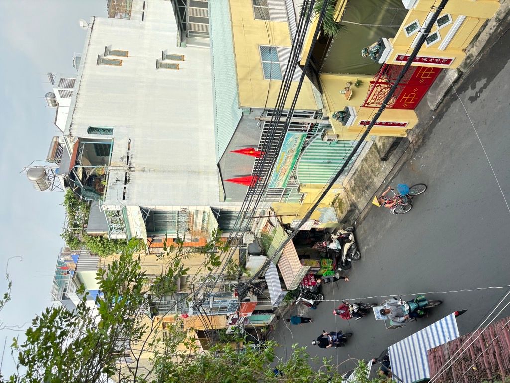 Bán nhà mặt phố Cô Giang, giá ưu đãi hấp dẫn