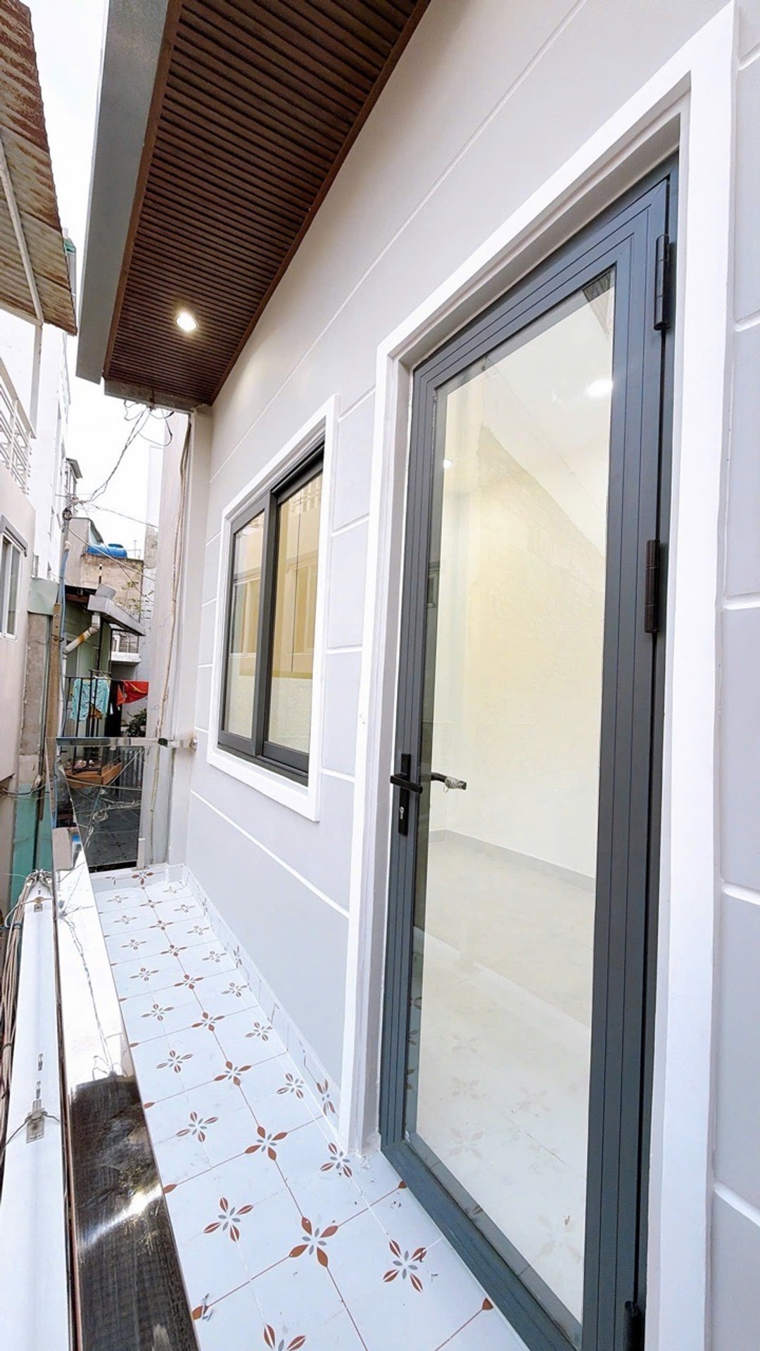 Bán nhà 2 tầng, 13.6m2, phường Xóm Chiếu, Quận 4, giá nhỉnh 2.x tỷ
