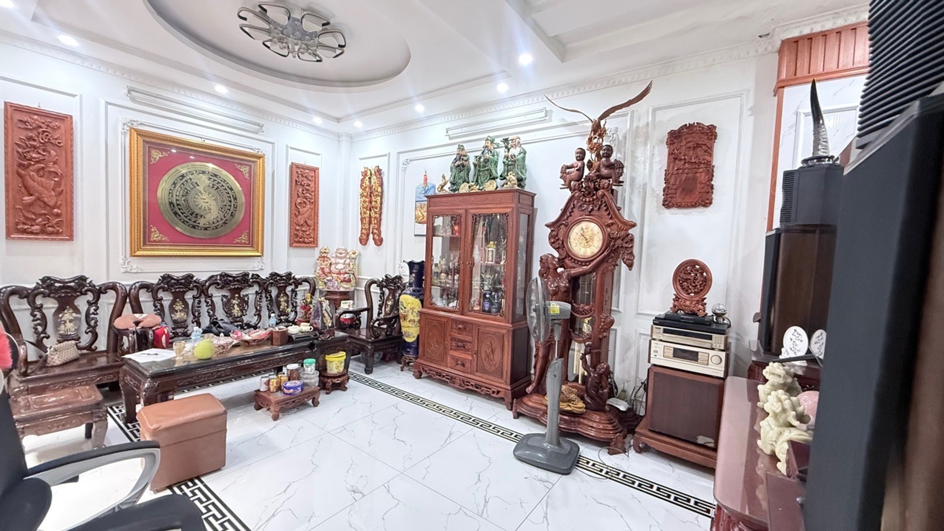 Nhà 48m khung cột chắc chắn, 5 phòng ngủ, vị trí trung tâm Mai Phúc