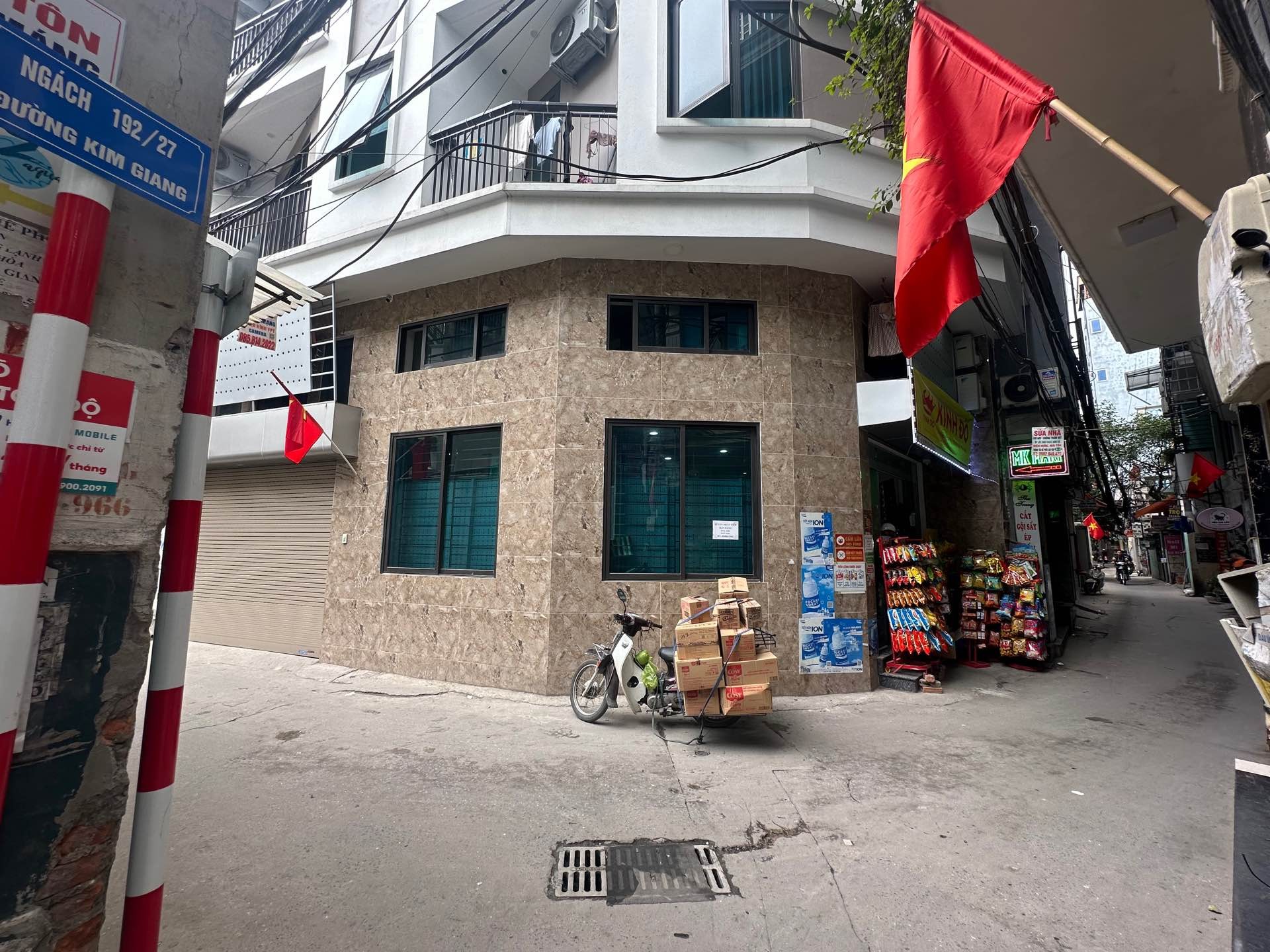 Nhà đẹp ngõ thông Giá tốt, tiện nghi đồng bộ