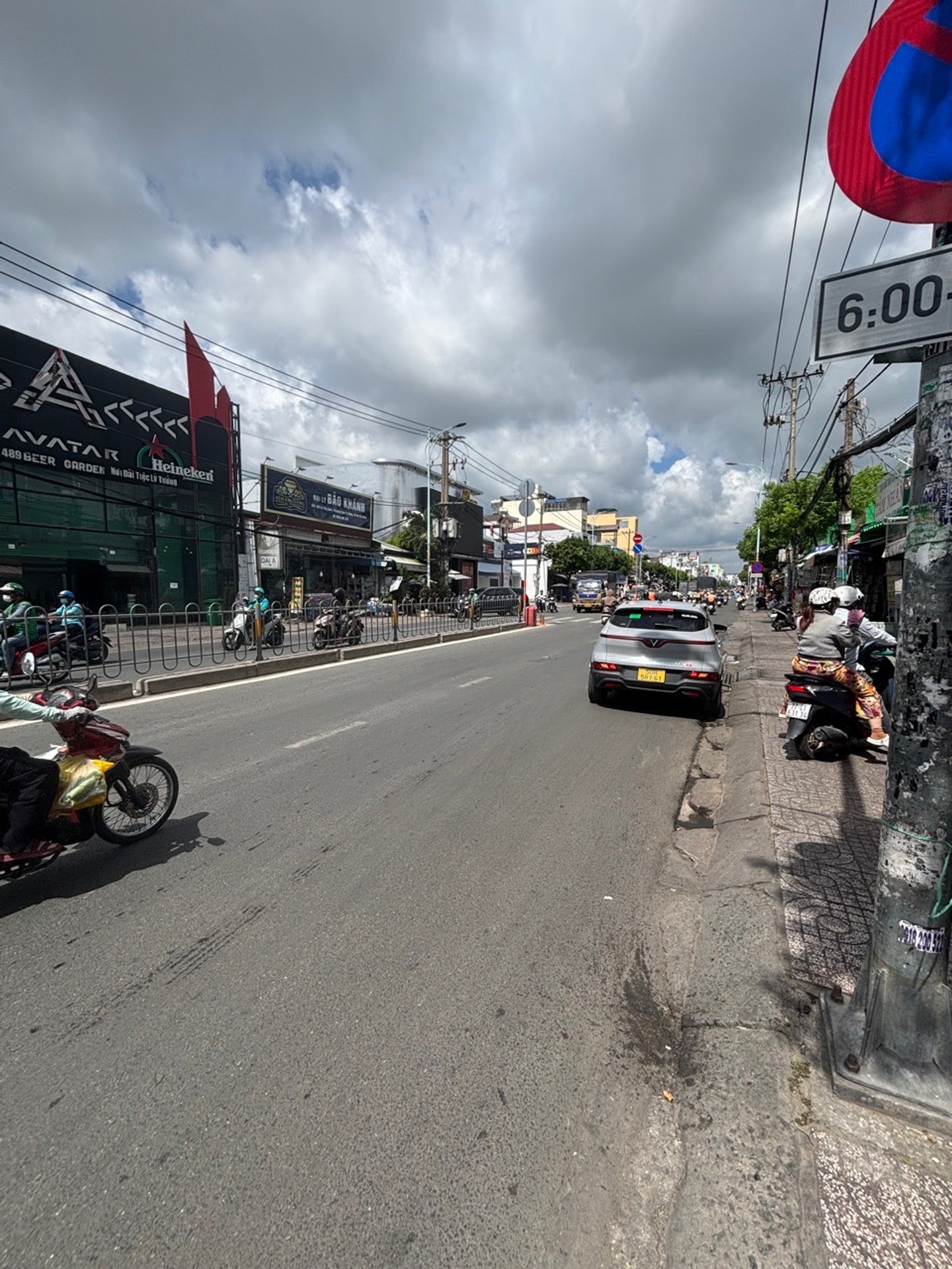 Nhà mặt phố Lê Văn Quới - Cơ hội hiếm có cho nhà đầu tư và kinh doanh đa năng