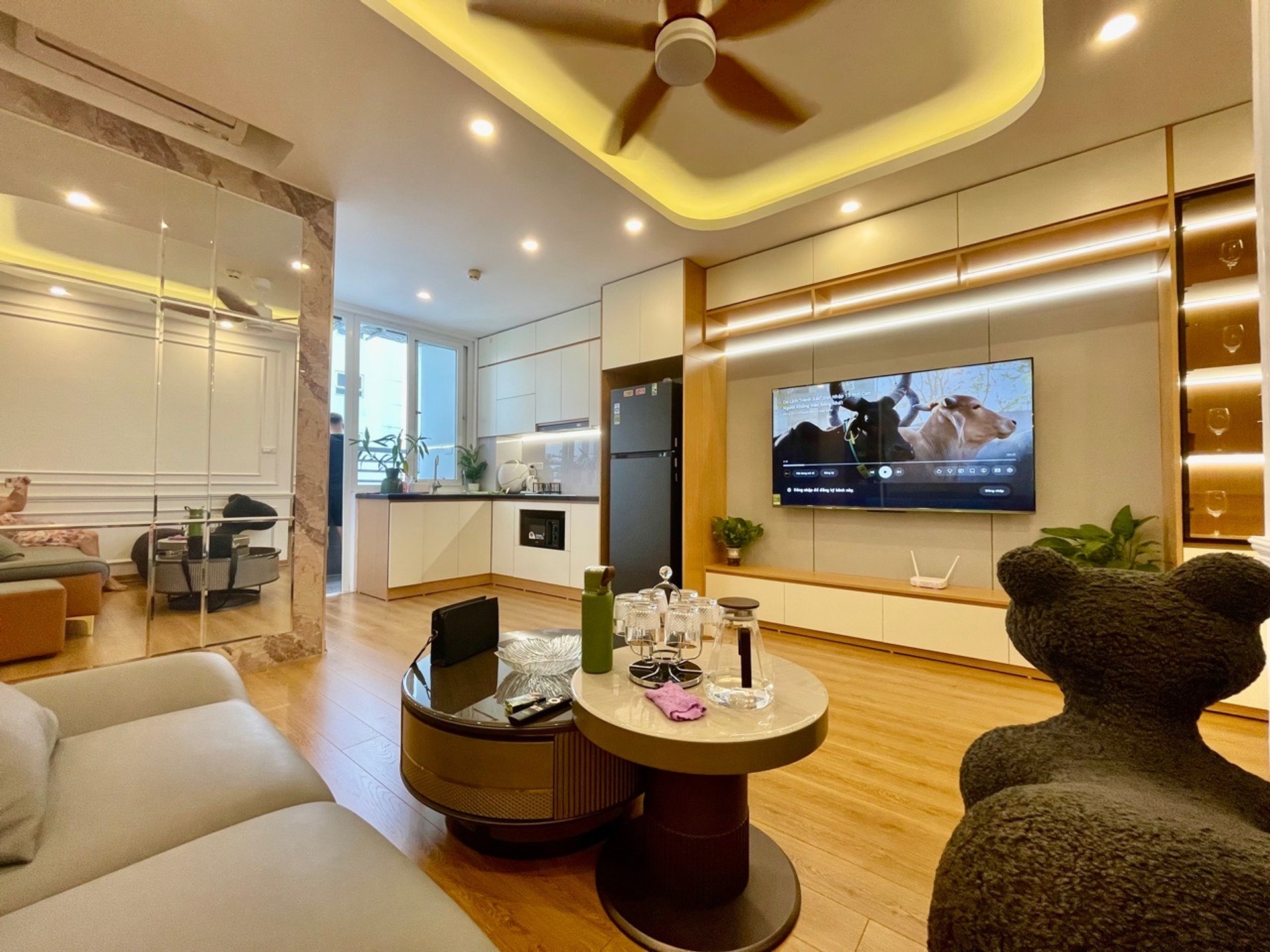 Chính chủ bán căn chung cư A14, tầng đẹp nhất toà, nội thất Full đồ đẹp