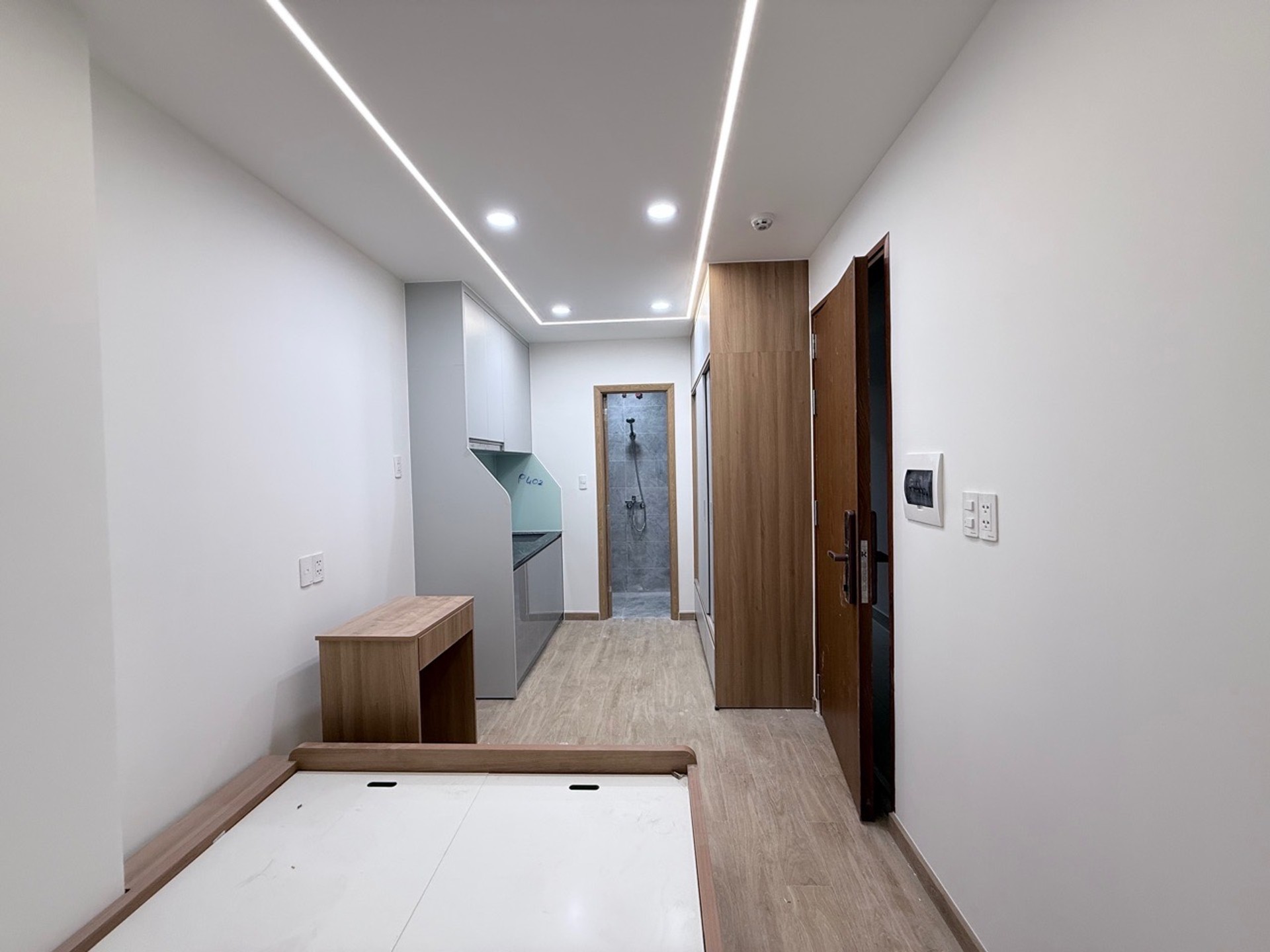 BÁN CĂN HỘ DỊCH VỤ 16 PHÒNG—THANG MÁY—NGAY TRƯỜNG ĐẠI HỌC HÙNG VƯƠNG—KẾ BÊN DƯƠNG QUẢNG HÀM—HẺM OTO