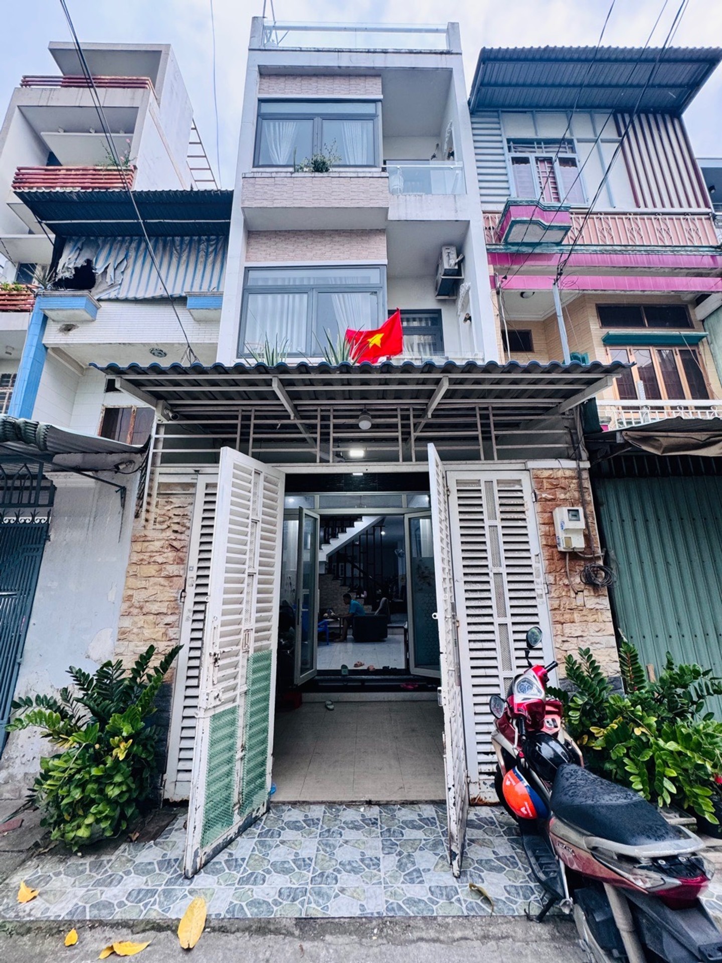 Bán nhà riêng 3 tầng tại Phú Thạnh, Tân Phú, hẻm rộng 8.5m thông thoáng