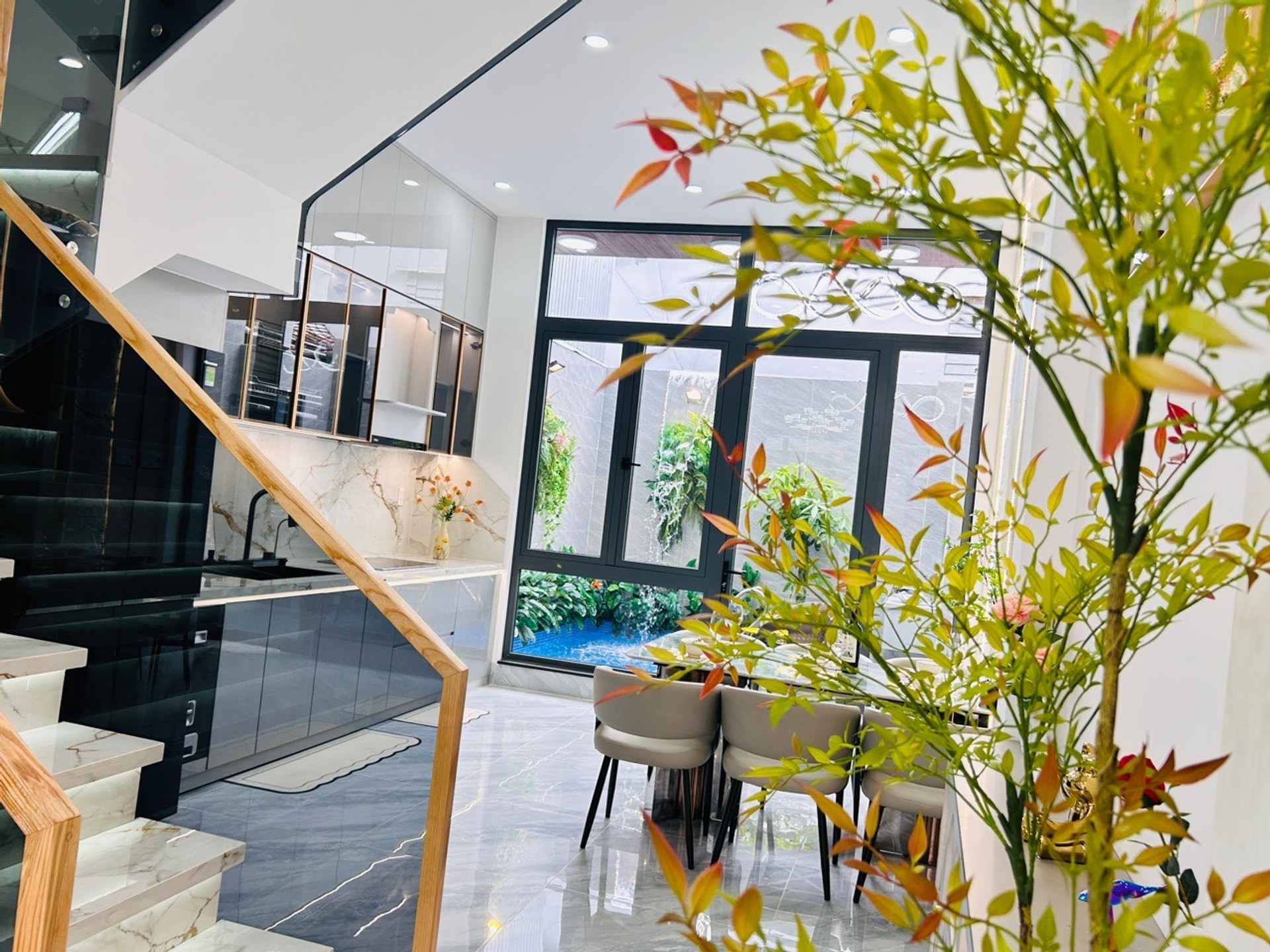 Bán nhà riêng 4 tầng 70m2, Hoàng Diệu, Hải Châu, Đà Nẵng, có hồ bơi và pháp lý rõ ràng