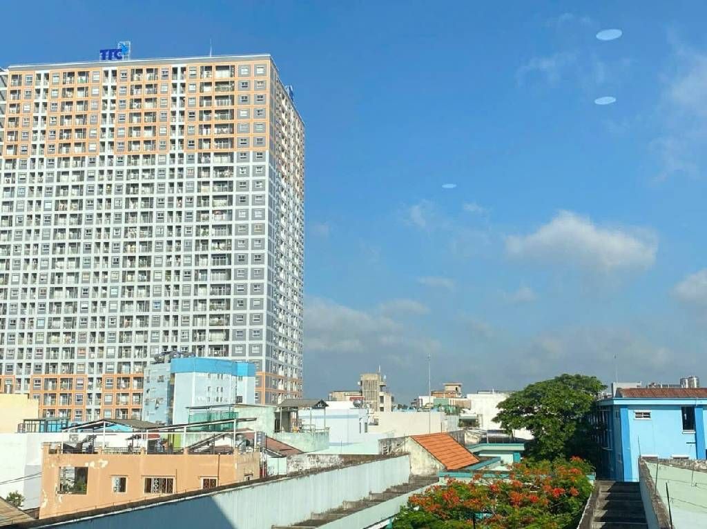 Bán nhanh 2 nhà mặt phố khu Tân Phú, thu nhập 480 triệu/tháng