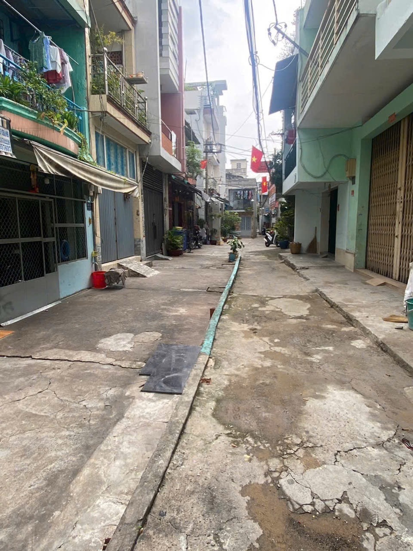 Bán nhà riêng 3 tầng tại Tân Phú, diện tích 60m2, giá 5.9 tỷ